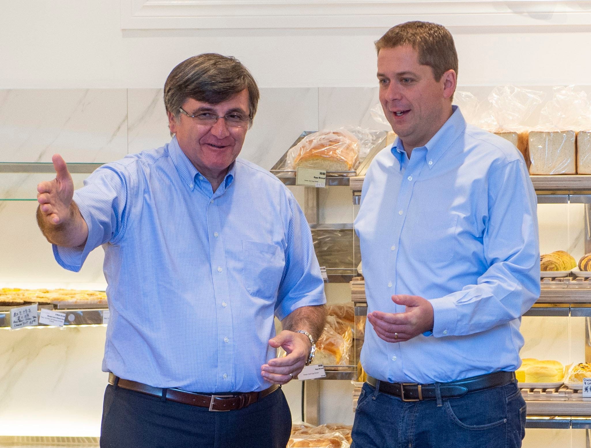 Federal Conservative leader Andrew Scheer greets candidate Costas Menegakis in Richmond Hill, Ont. on Wednesday (Frank Gunn/CP)