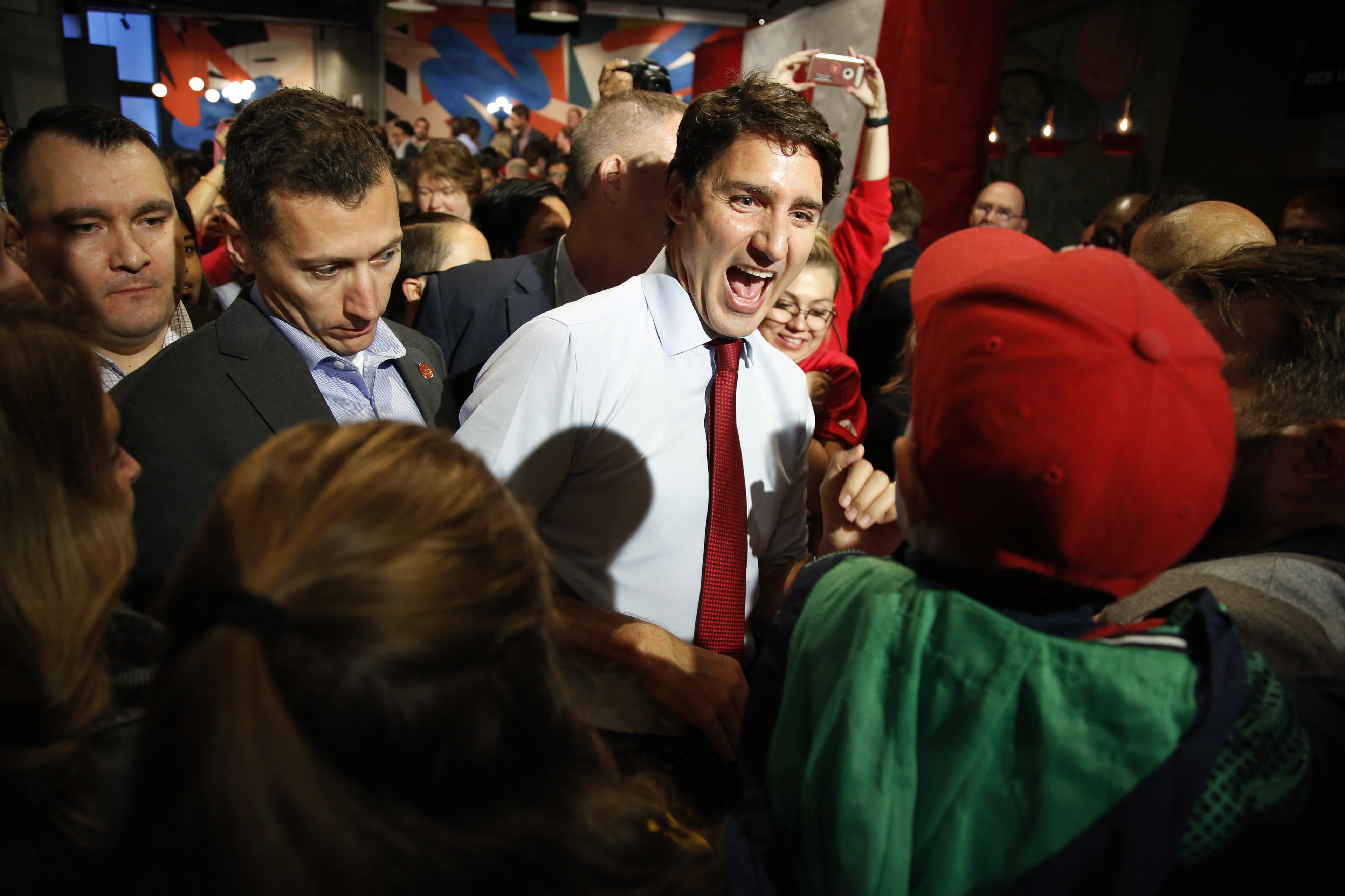 Trudeau greets supporters during a rally in Ottawa on Oct. 11, 2019 (David Kawai/Bloomberg via Getty Images)