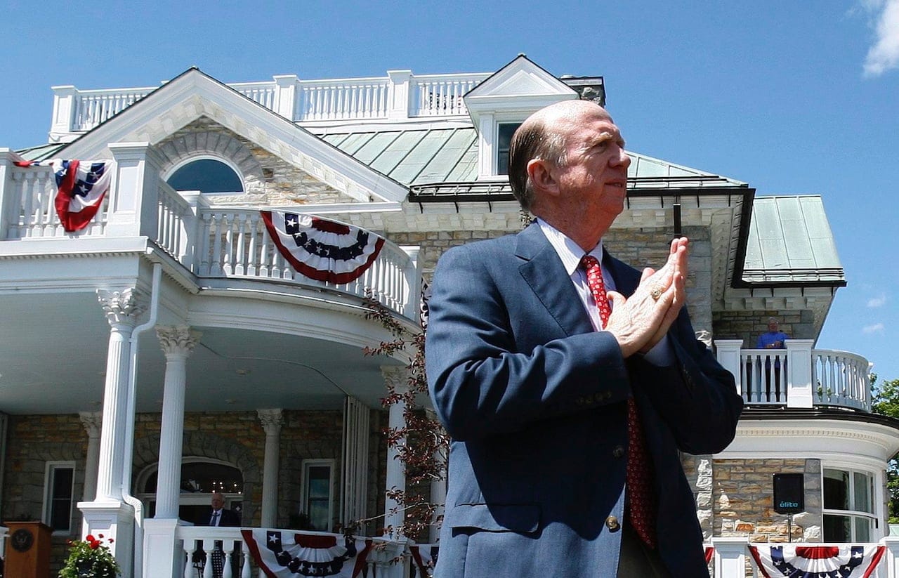 David Wilkins, former ambassador of the United States of America, gets set for the start of the 4th of July Celebrations at the Lornado residence in Ottawa on July 4, 2008. (Sean Kilpatrick/CP)