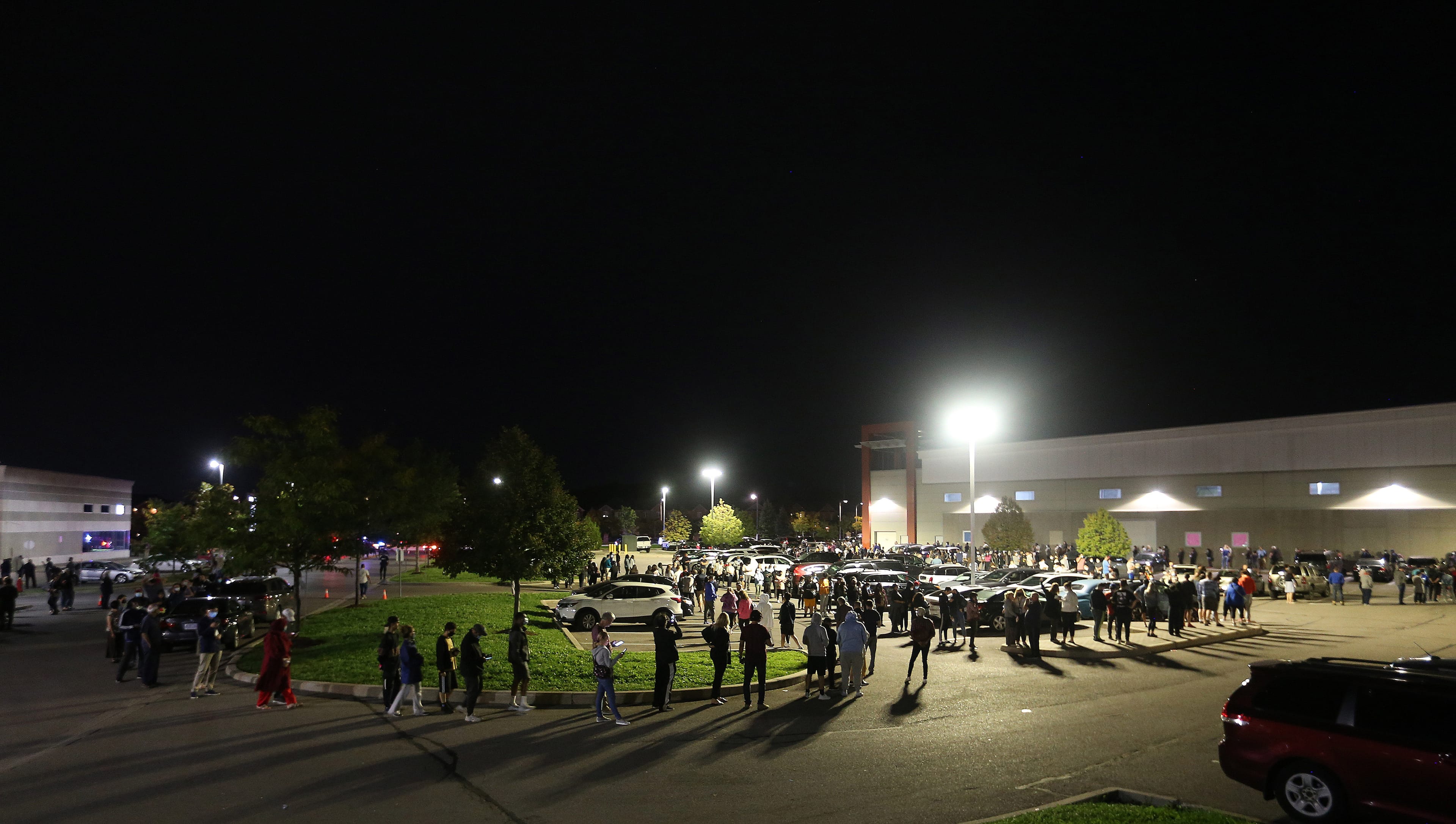 The line up extended from the 400 off-ramp around a parking lot into the sports-led. Thousands line up to vote waiting for almost two hours, which will take them long past the time the polls are due to close at the Trio Sportsplex and Event Centre in King City. September 20, 2021. (Steve Russell/Toronto Star/Getty Images)