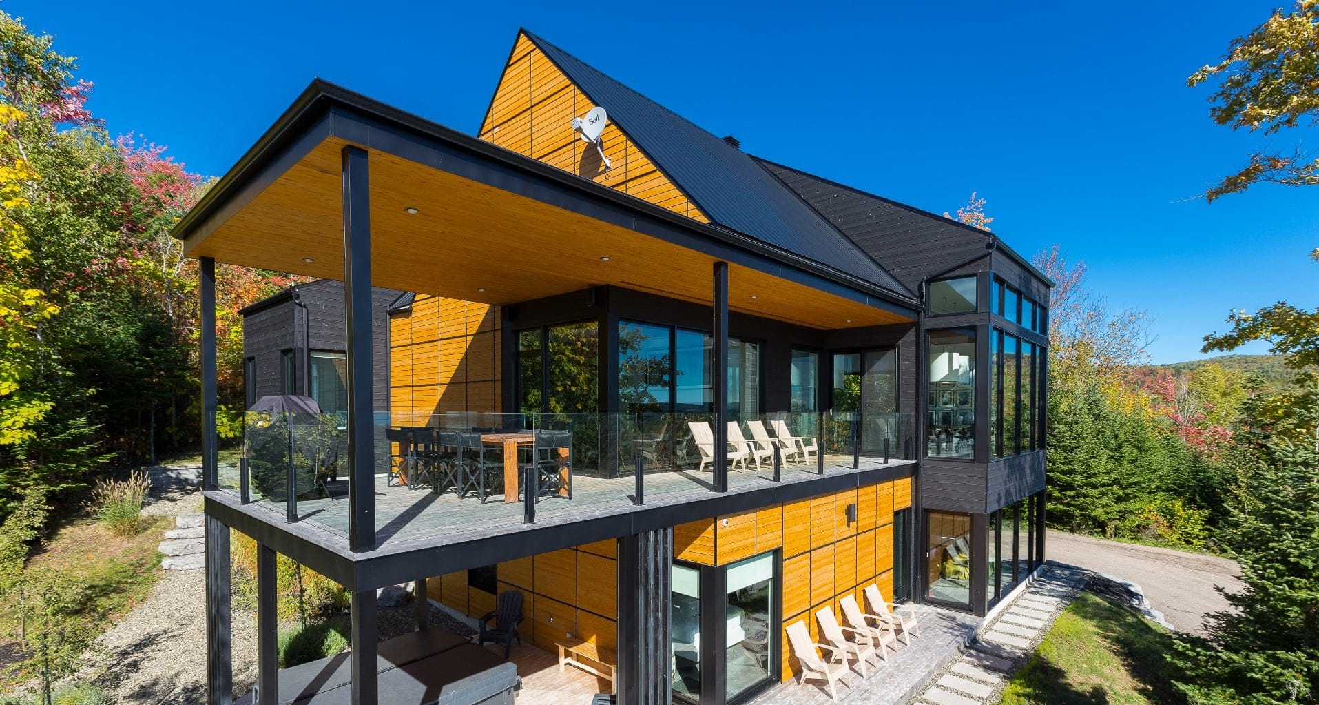 "Properties like this would go for three times as much in Muskoka." (Photos courtesy René Bouchard)