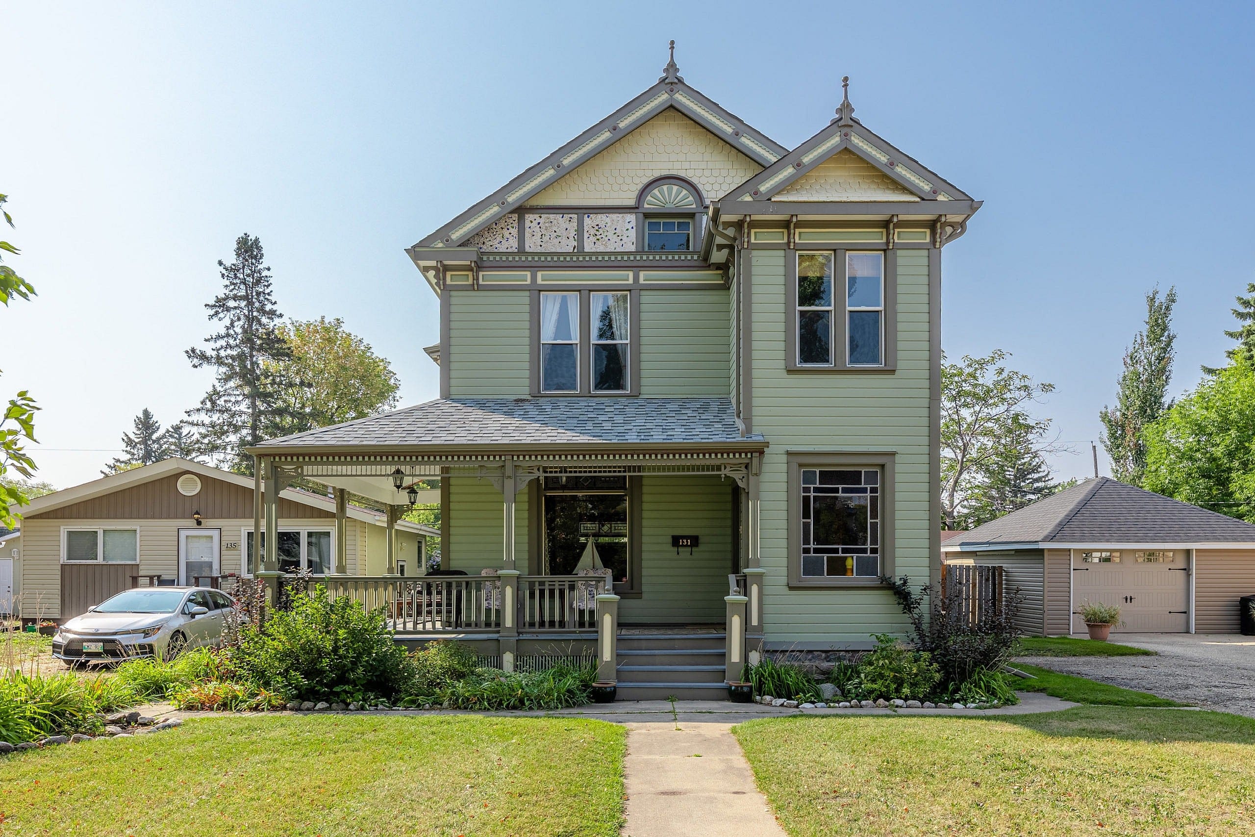 131 Dufferin Ave E (2)