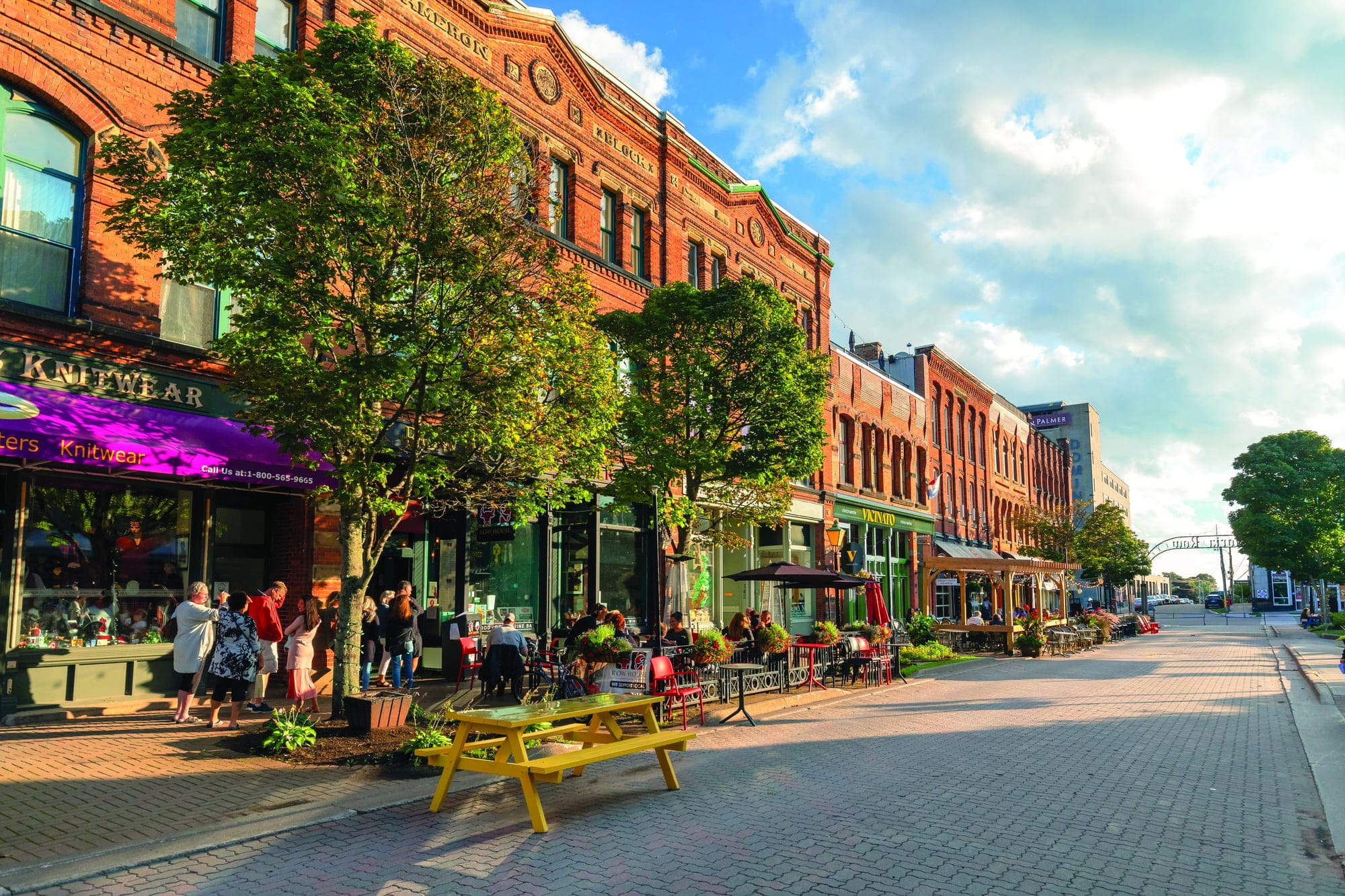 Benchmark housing price: $364,800. Population: 38,809. 