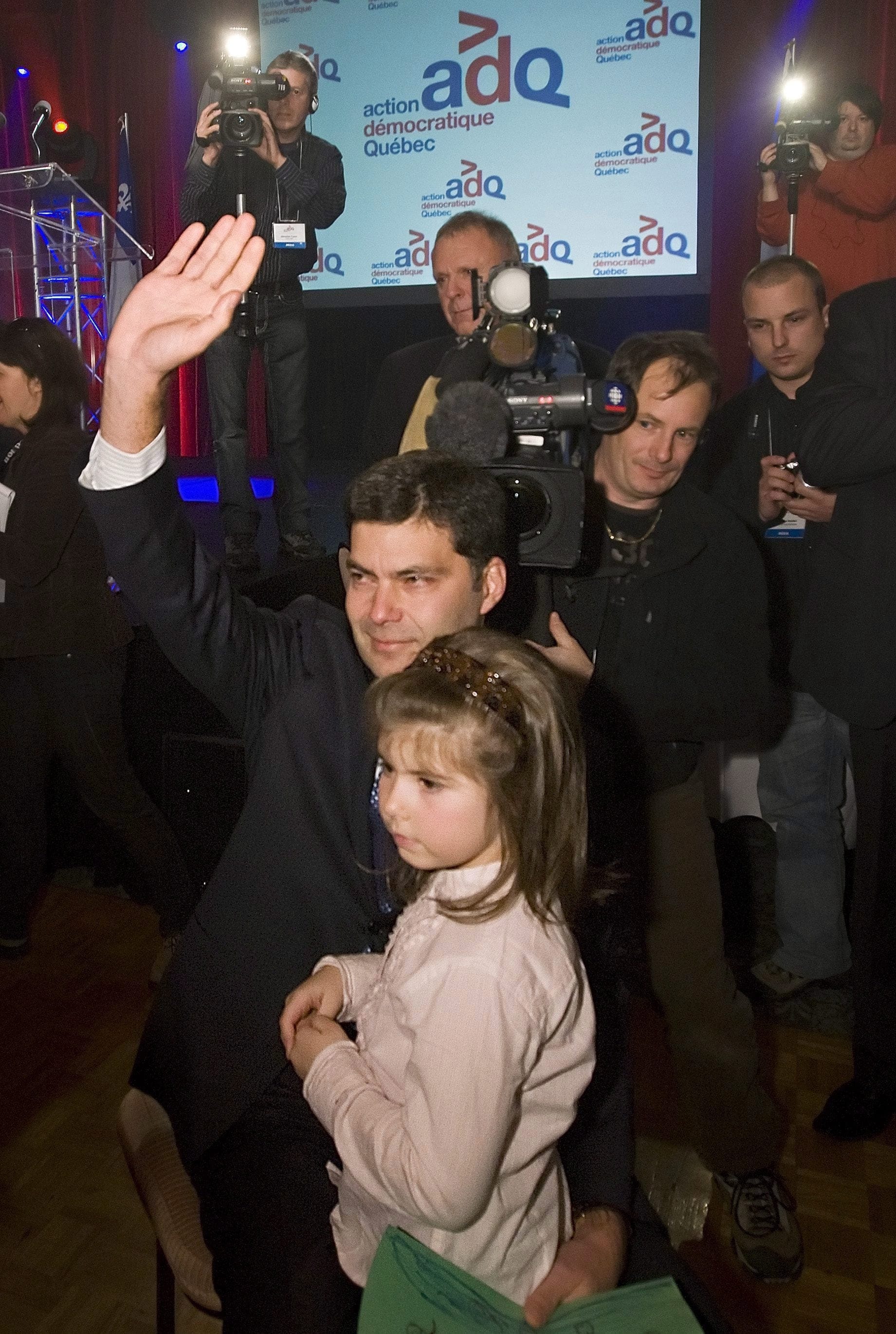 ELXN Que ADQ Dumont 20081208