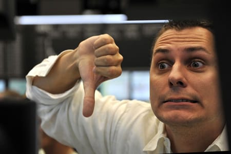 MARKETS-EUROPE-STOCKS/FALL
