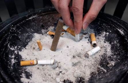101209_smoking