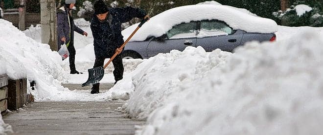 Down shovels: the city should clear the sidewalks