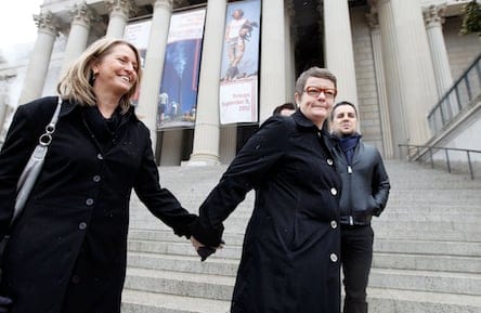 Kris Perry, Sandy Stier