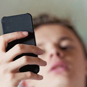 MAC06_SAFE_SEXTING_FEATURE
