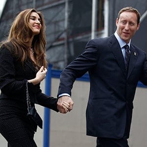 Conservative MP Peter MacKay (R) arrives for a cabinet shuffle at Rideau Hall in Ottawa May 18, 2011. REUTERS/Chris Wattie (CANADA - Tags: POLITICS) - RTR2MKWS