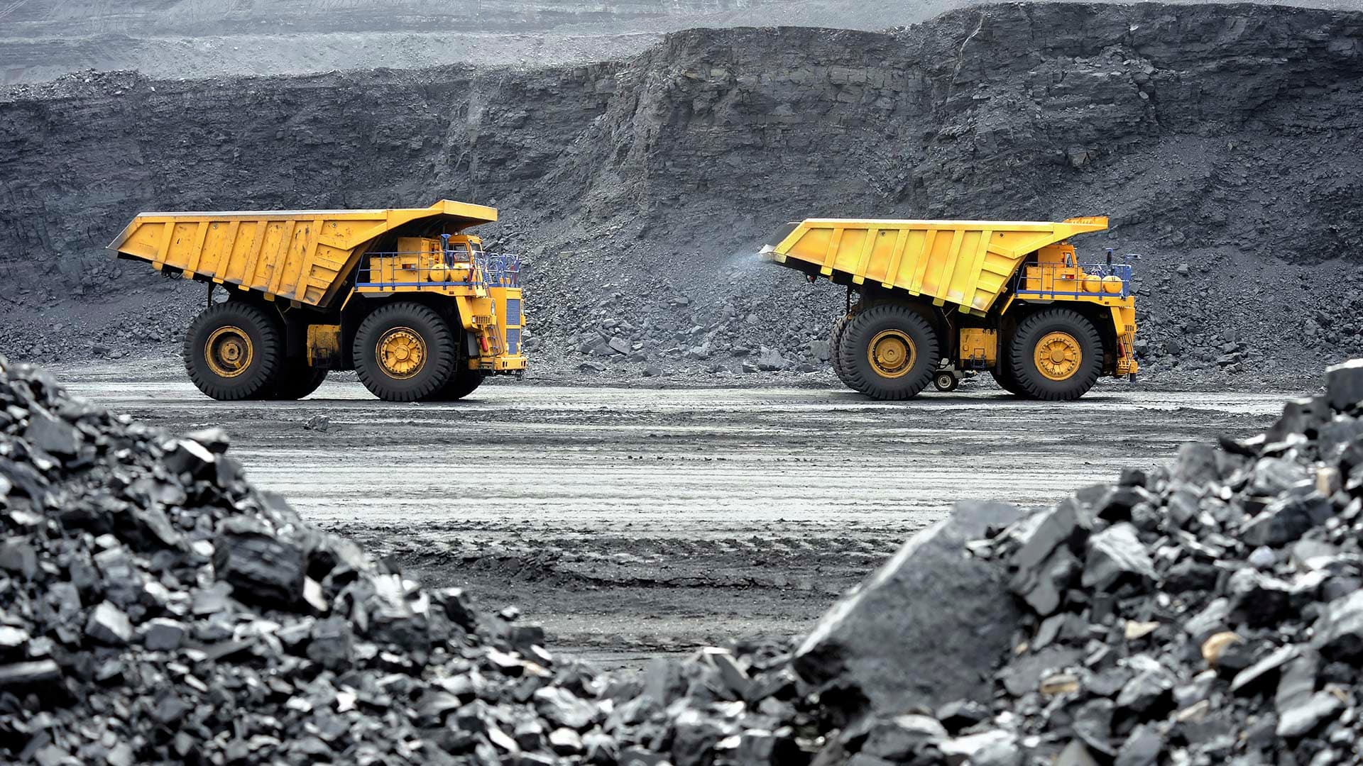 What it feels like to change a giant oil-sands truck tire