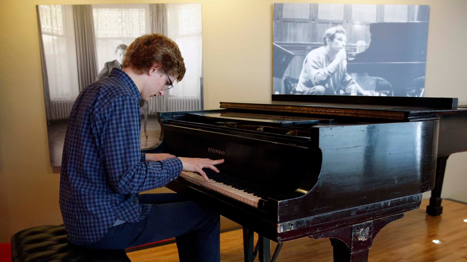 What it feels like to play Glenn Gould's piano