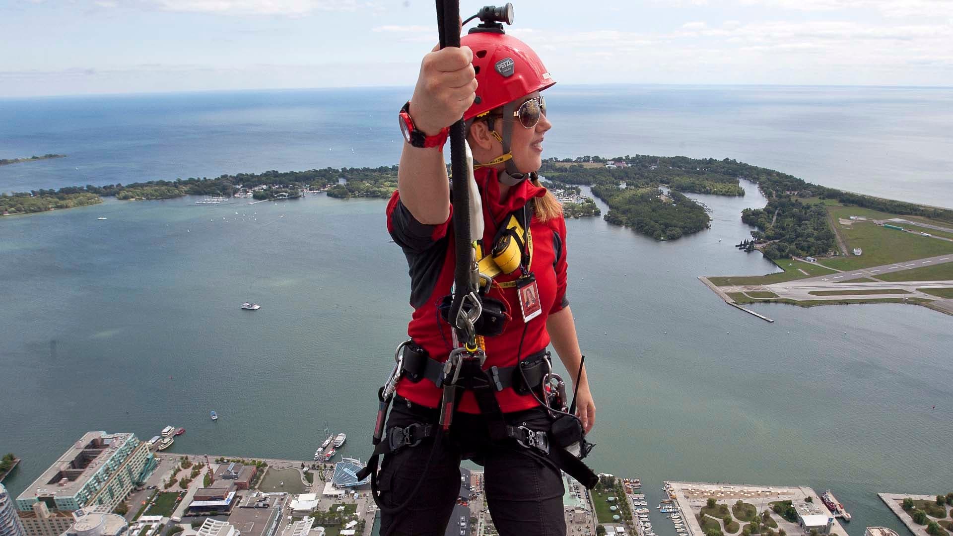 What it feels like to walk on top of the CN Tower