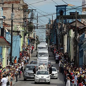 Pope Francis rides through Santiago de Cuba September 22, 2015. (Alejandro Ernesto/Reuters)