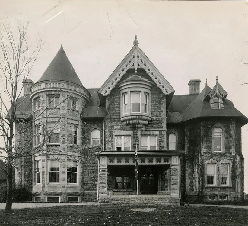 24 Sussex Drive as it appeared before 1950, before it was renovated and transformed into the prime minister's residence. The 1950-51 renovation removed much of the decoration seen in this photo, including the tower and turret. (The Ottawa Citizen)
Credit: Citizen files