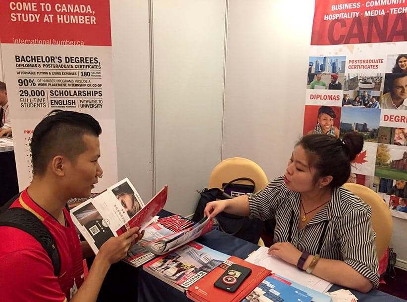 Canadian colleges need Chinese students