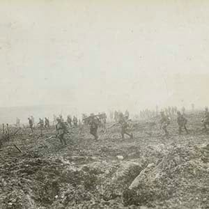 Canadian lnfantry advancing during the Battle of Vimy Ridge, April 1917. (George Metcalf Archival Collection/Canadian War Museum)