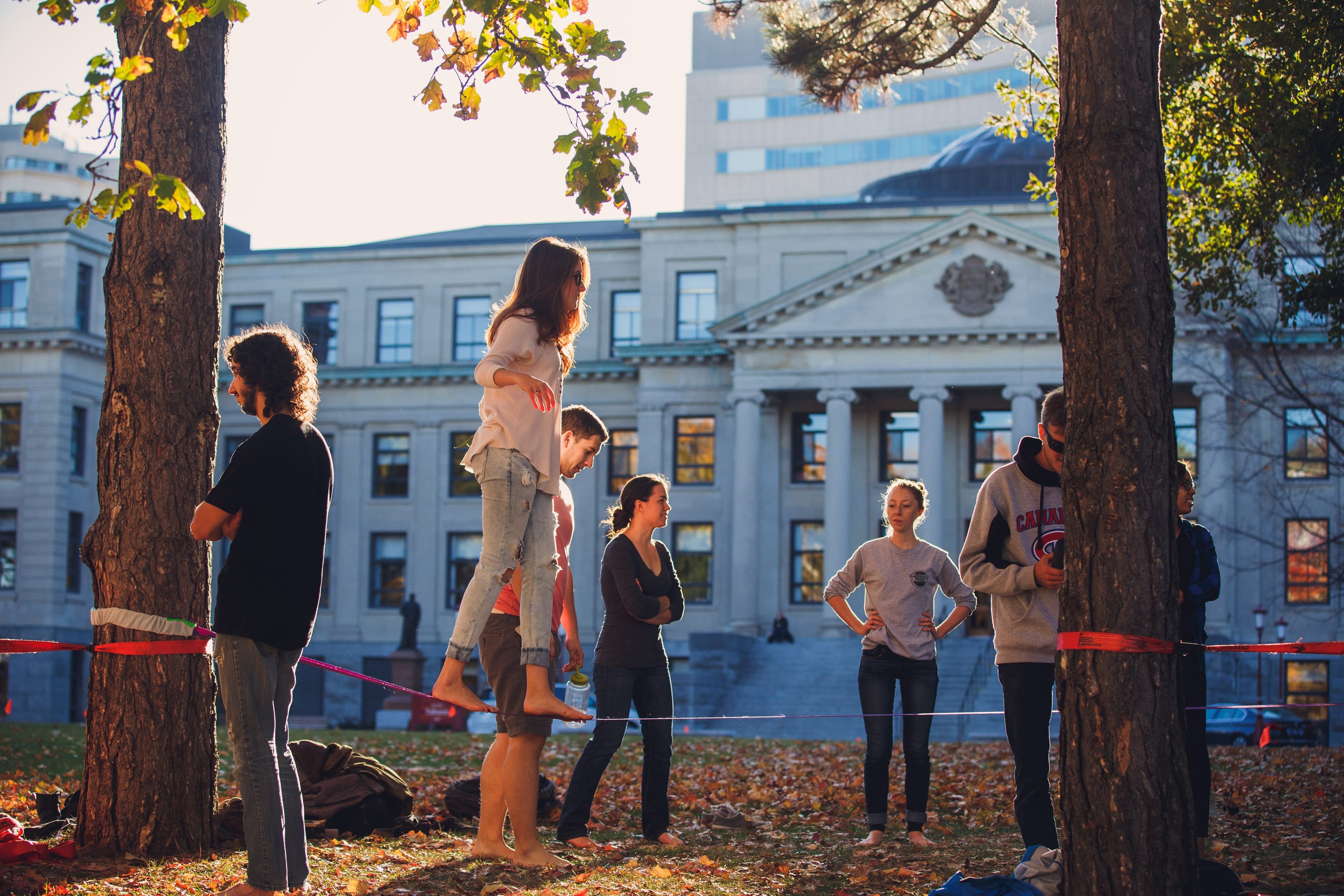 Students outside on campus. (University of Ottawa)