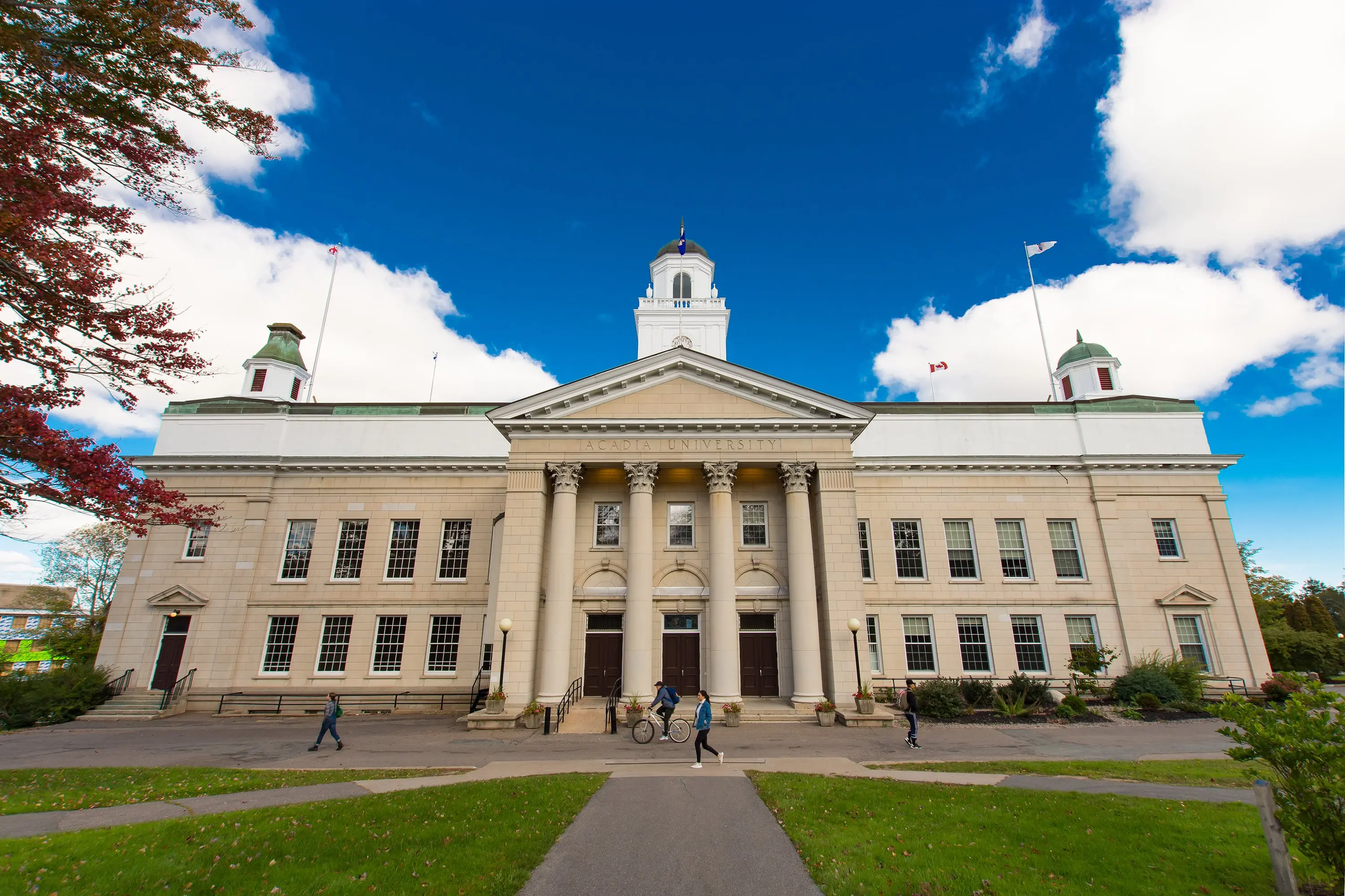 Acadia campus exterior