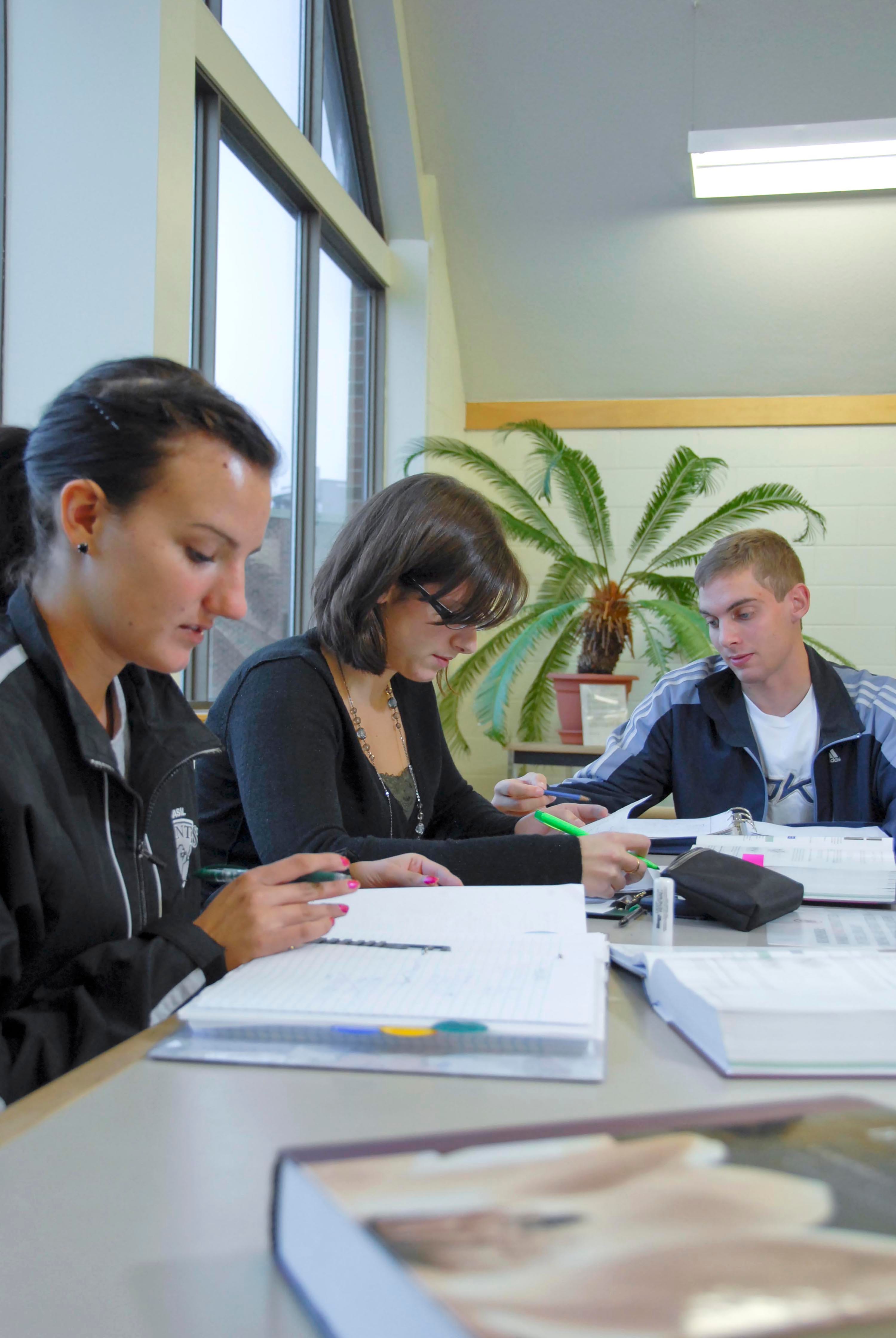 Algoma students in class