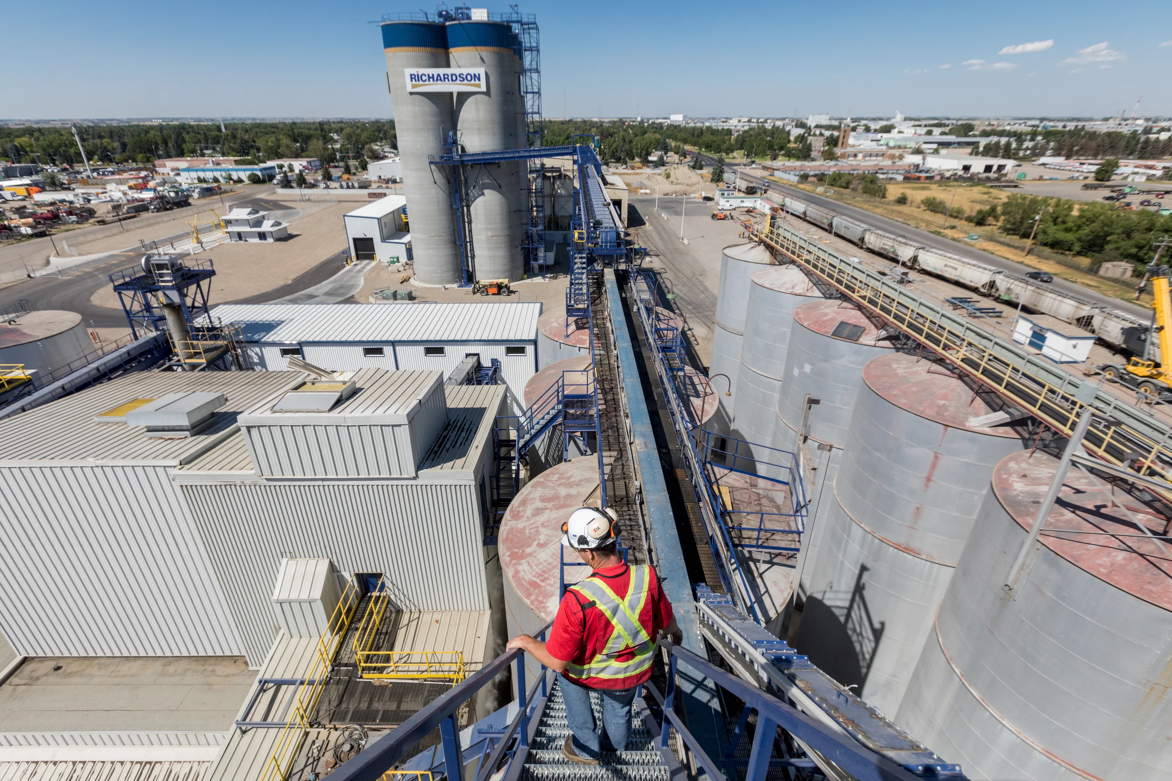 The 160-year-old company, and Canada’s largest agribusiness, is investing in infrastructure, embracing innovation and expanding globally (Richardson International)