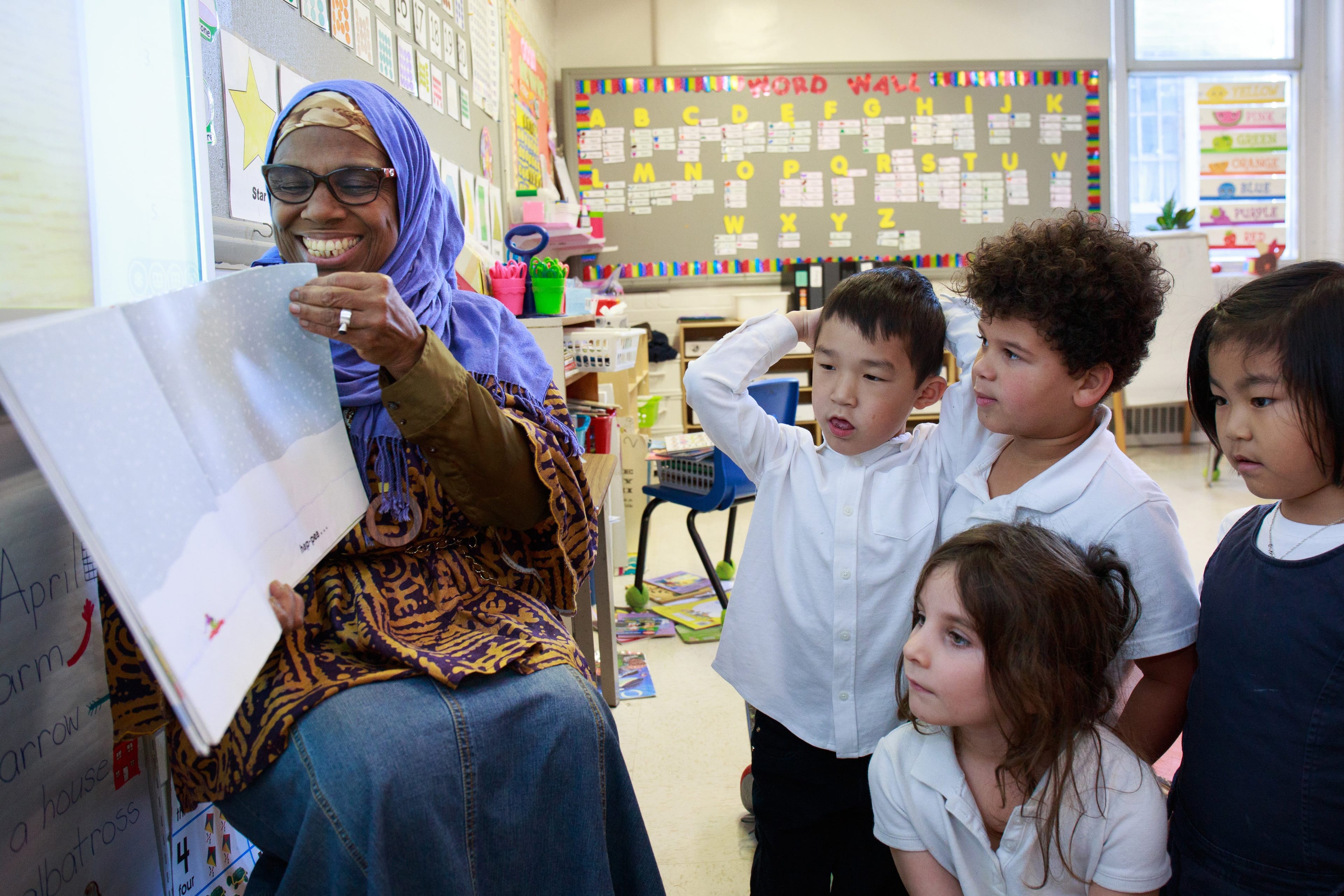 Haniyfa Scott reads to her Carlyle School class in the Town of Mount Royal, Quebec, on Oct. 29, 2019 (Nasuna Stuart-Ulin)