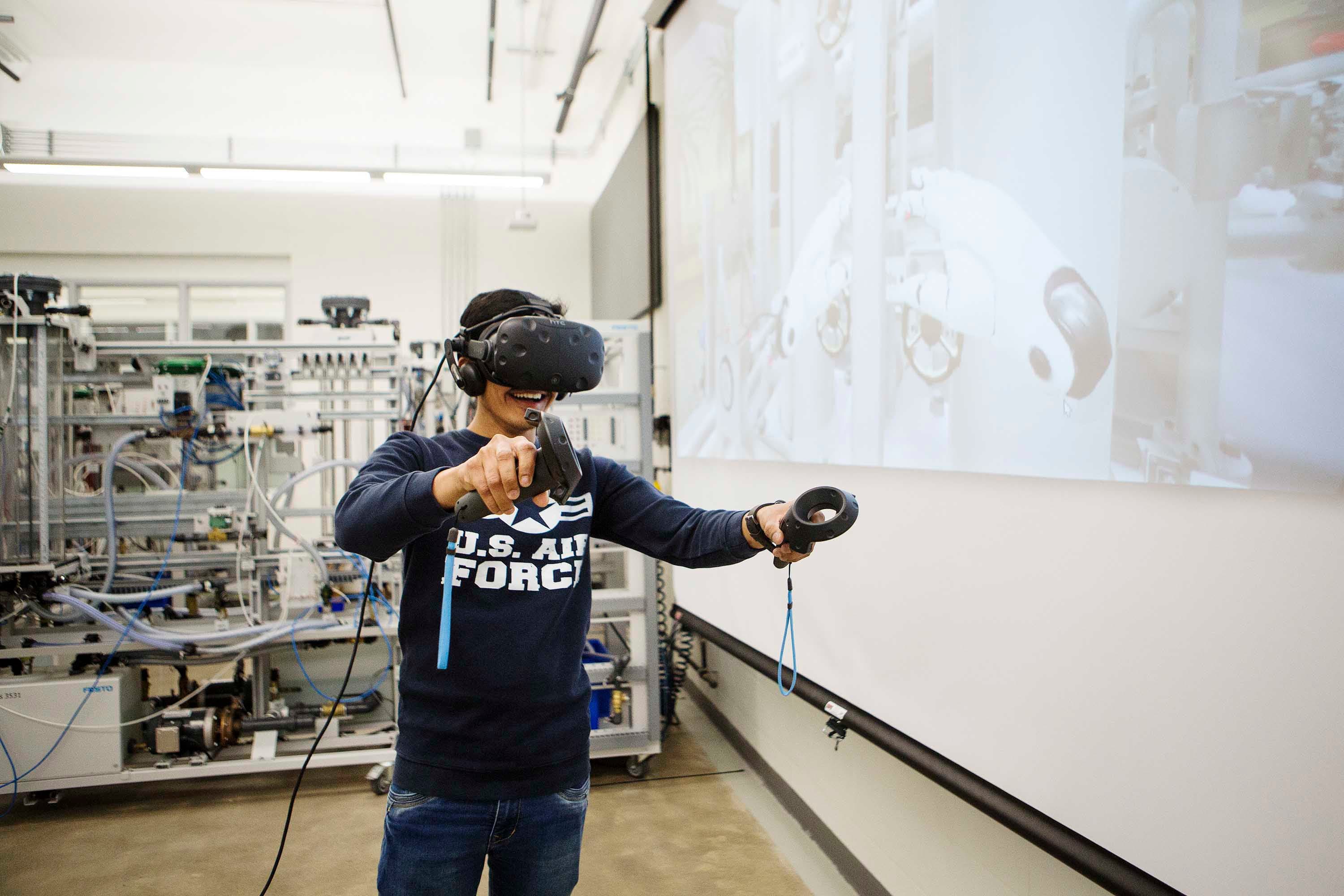 Augmented and virtual reality are helping colleges up their tech game