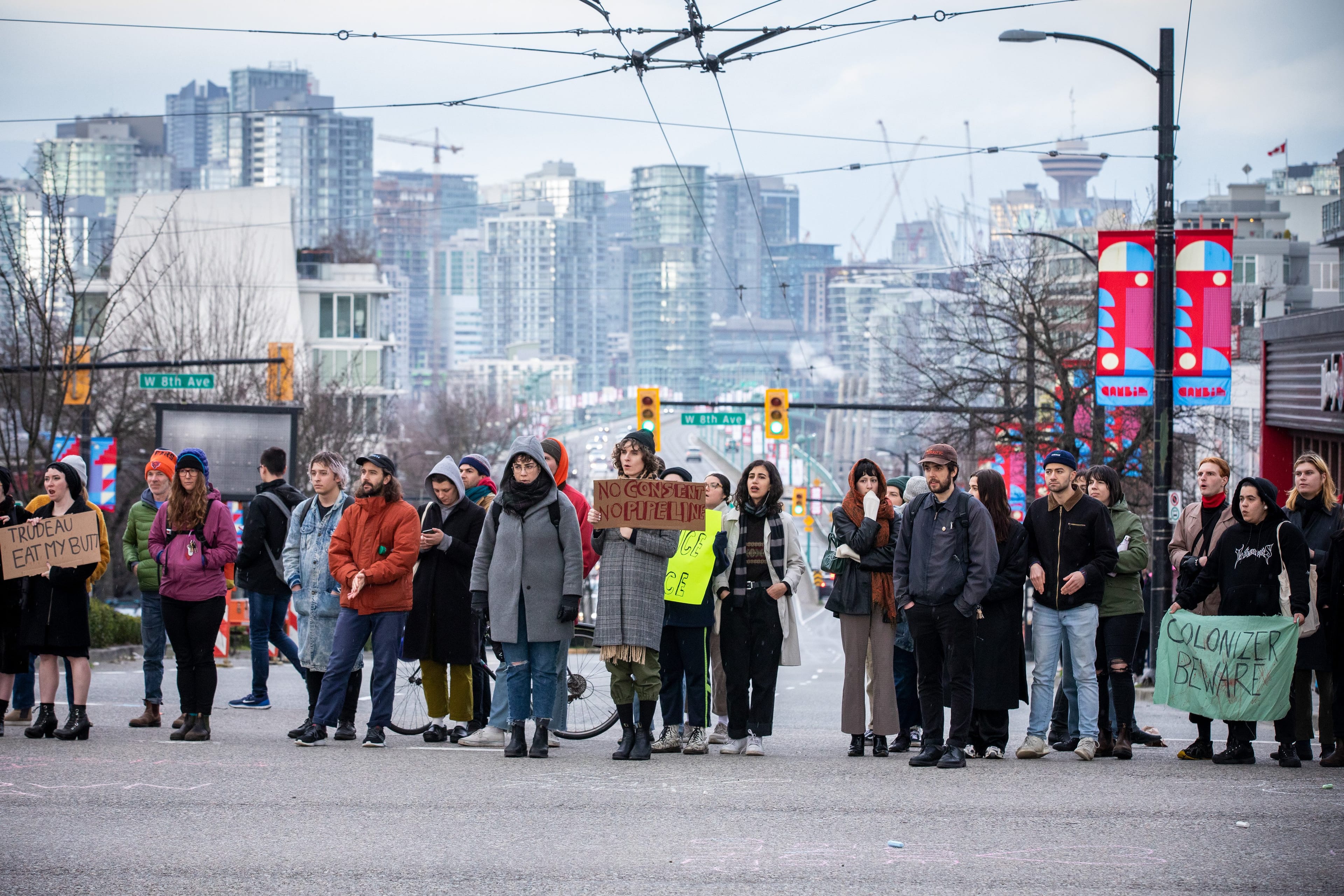 Protestors block the intersection fo Cambie and Broadway in support of the Wet’suwet’en hereditary chiefs in Vancouver (Ben Nelms/CBC)