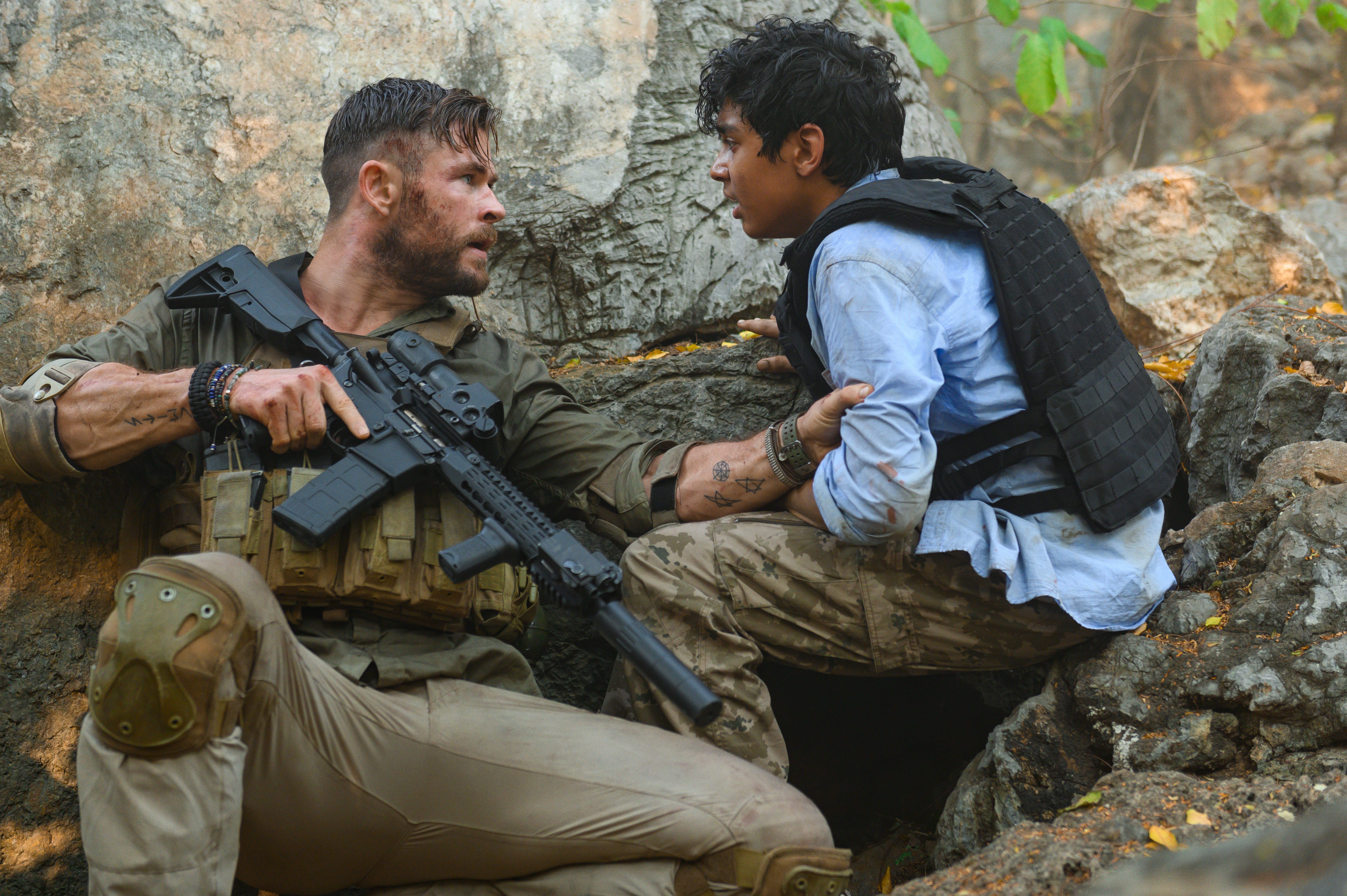 Extraction is based on the 2014 graphic novel Ciudad, starring (Chris Hemsworth) a mercenary who is assigned to rescue a kidnapping victim from the most dangerous city in the world. (Netflix)