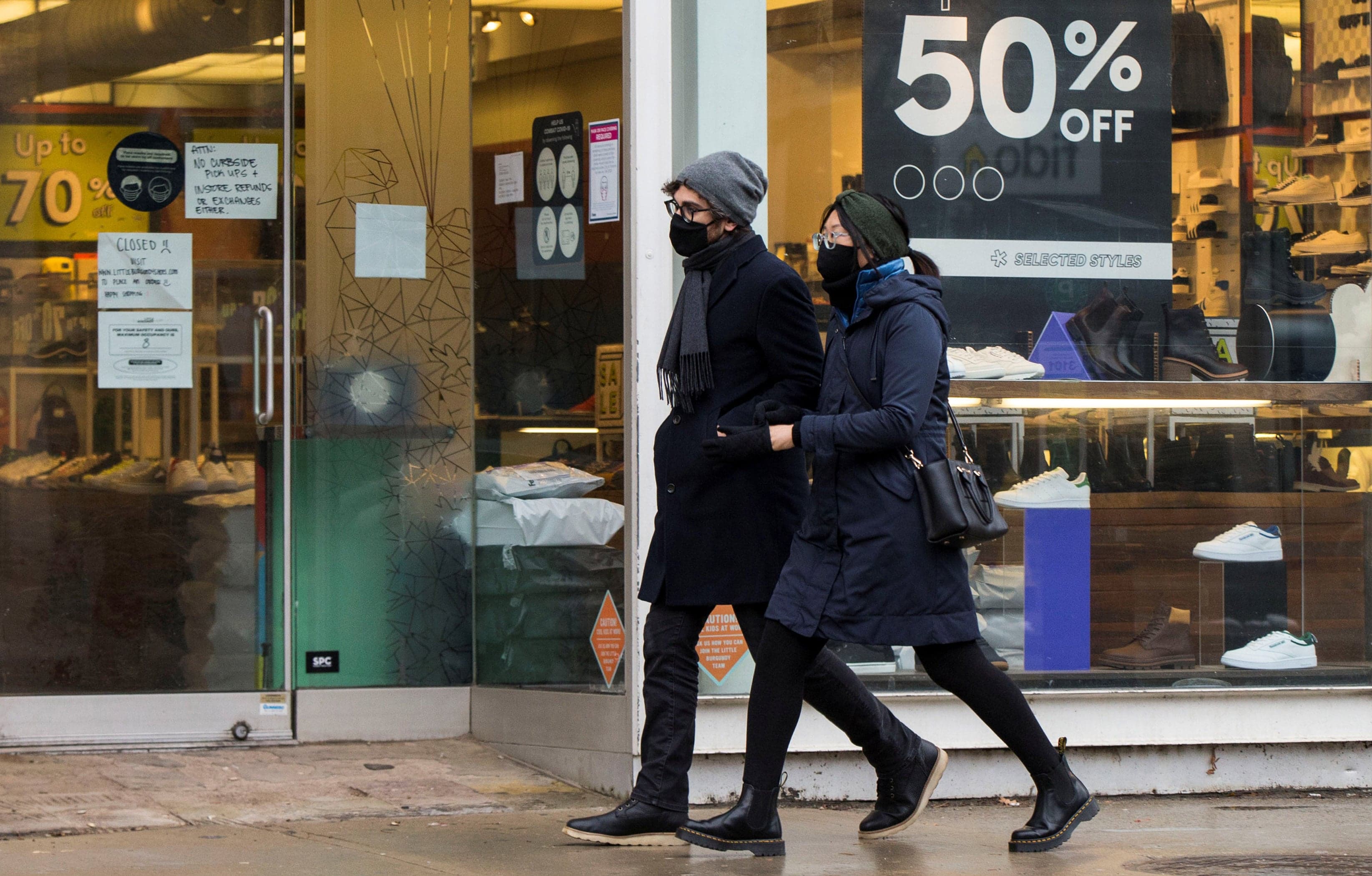 Curbing spending may be good for savings accounts, but it’s not so good for an economy that relies on consumers to open their wallets (Zou Zheng/Xinhua/Getty Images)