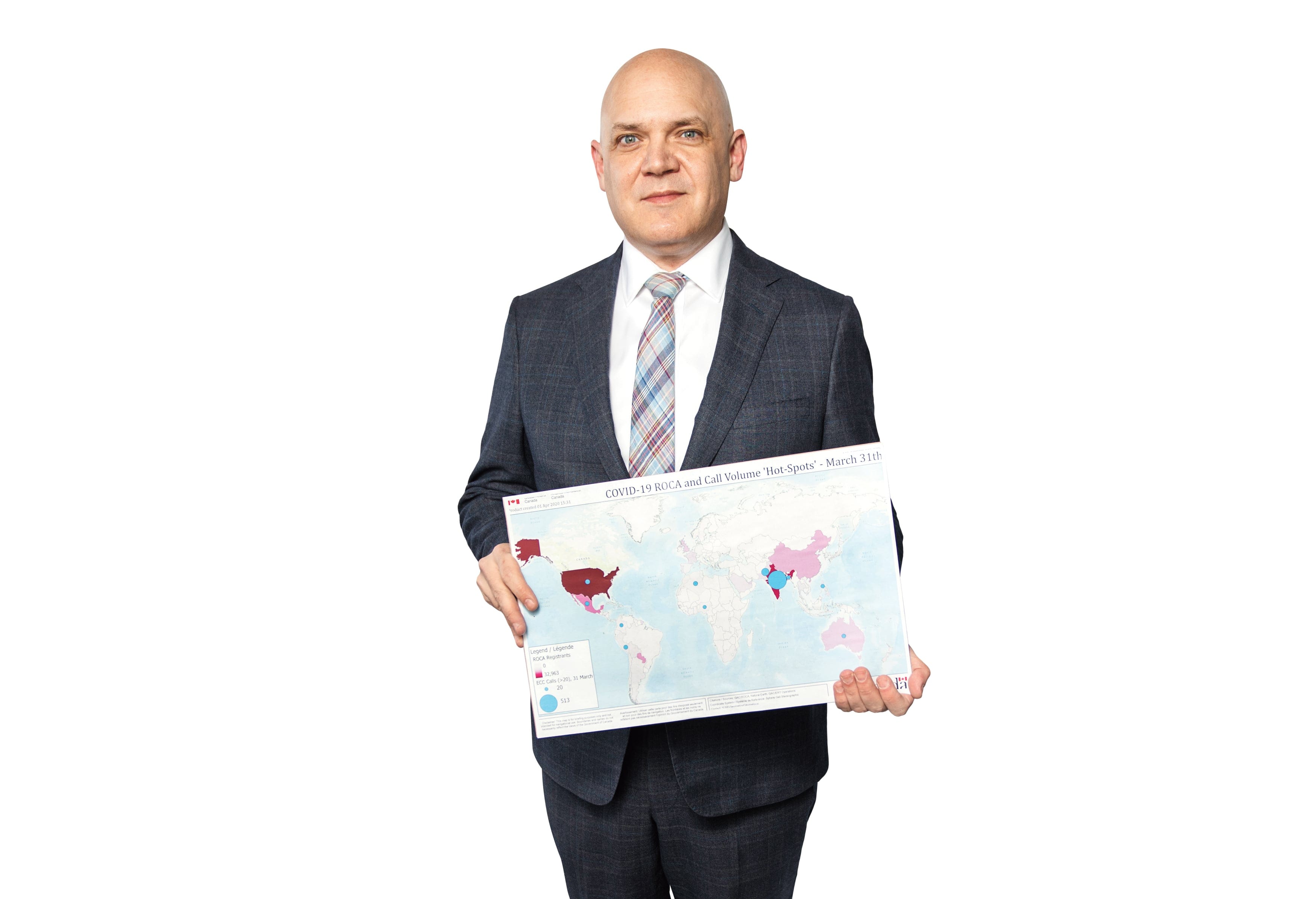 Brent Robson, Director of Emergency Operations at Global Affairs Canada. This portrait was taken in accordance with public health recommendations, taking all necessary steps to protect participants from COVID-19. (Photograph by Sarah Dea)