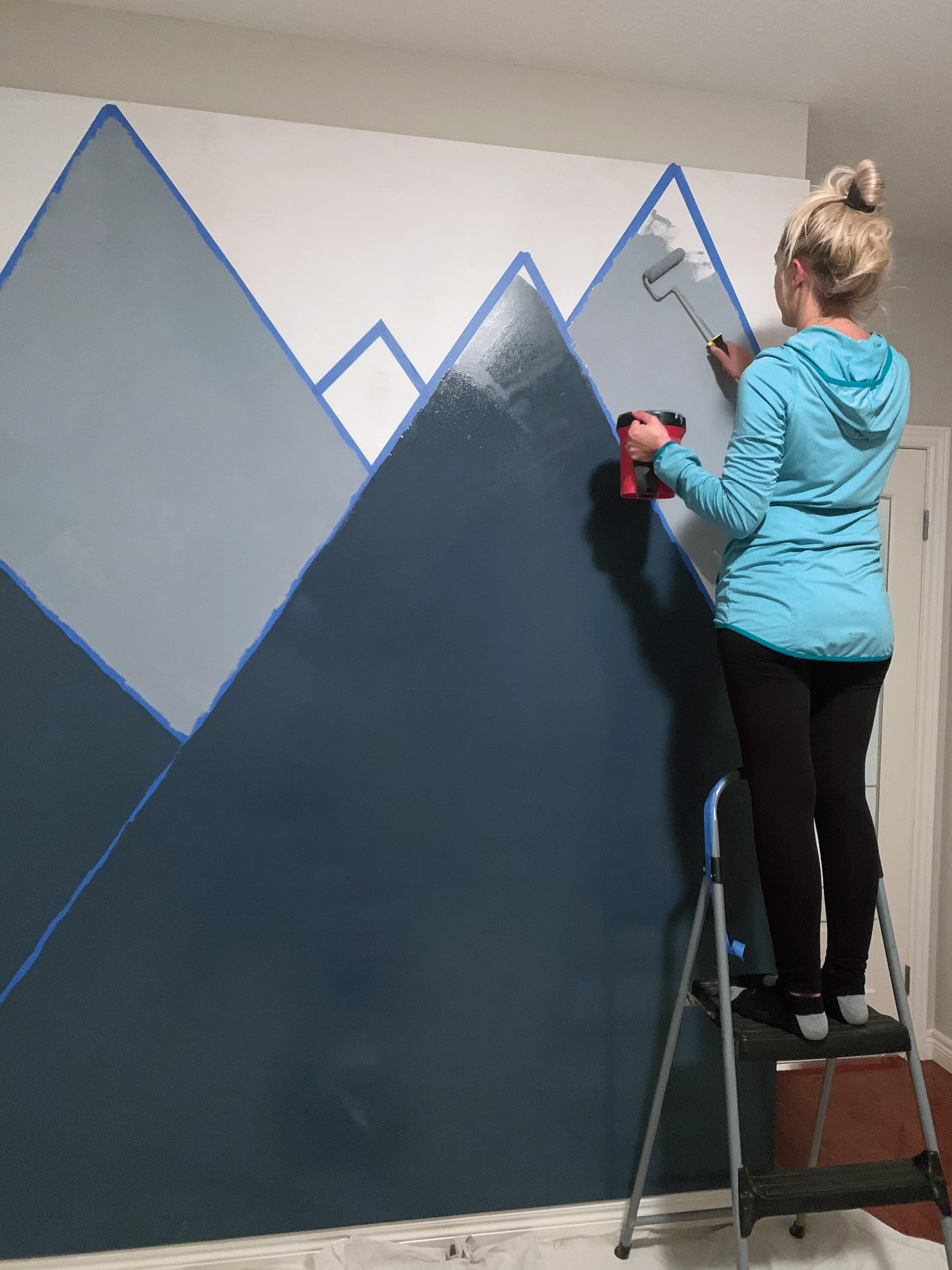 Thompson painted the wall to look like mountains (Courtesy of Holly Thompson)