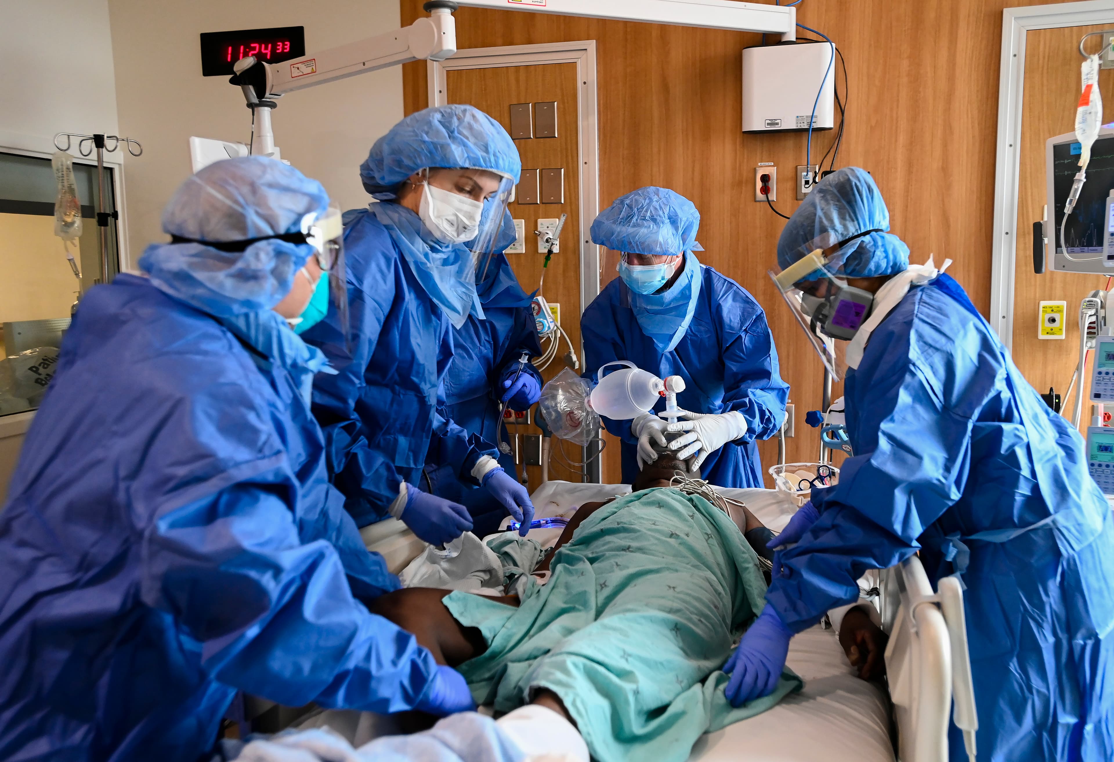 Canada must aim at stamping out COVID-19 spread: An open letter from doctors and scientists