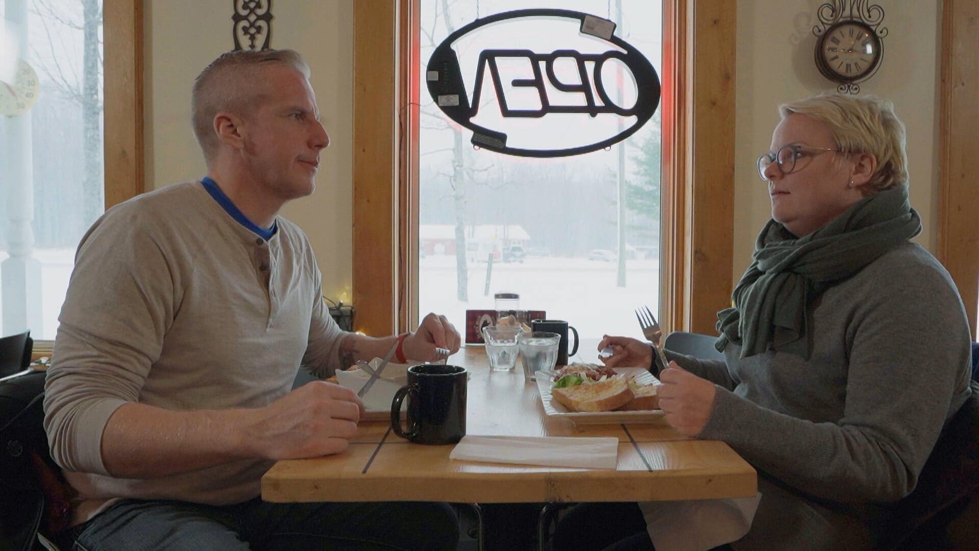 Roy Rissanen on a date in his hometown (Courtesy of MTV3)
