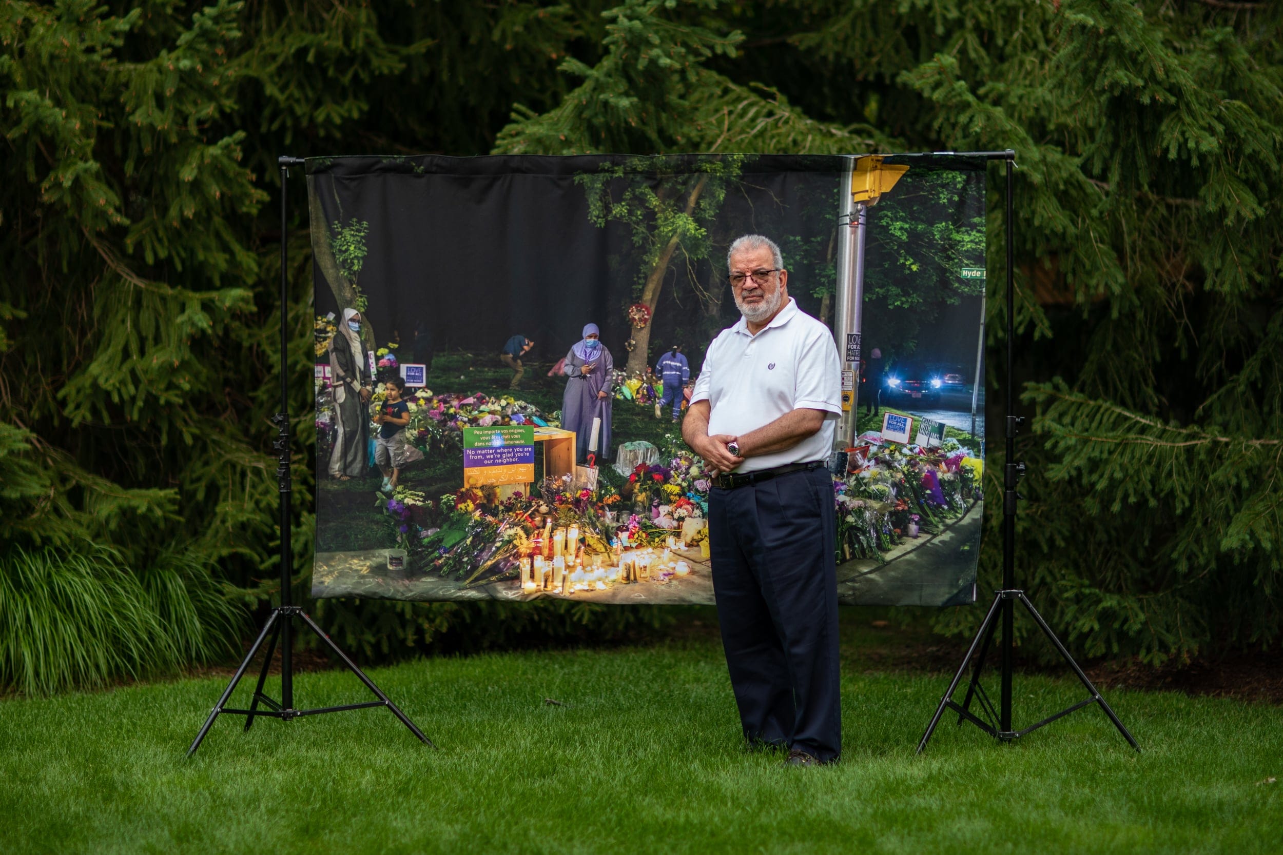 David Adeeb Hassan, 2021 (Photograph by Carlos Osorio; Mural photo: Carlos Osorio/Reuters)