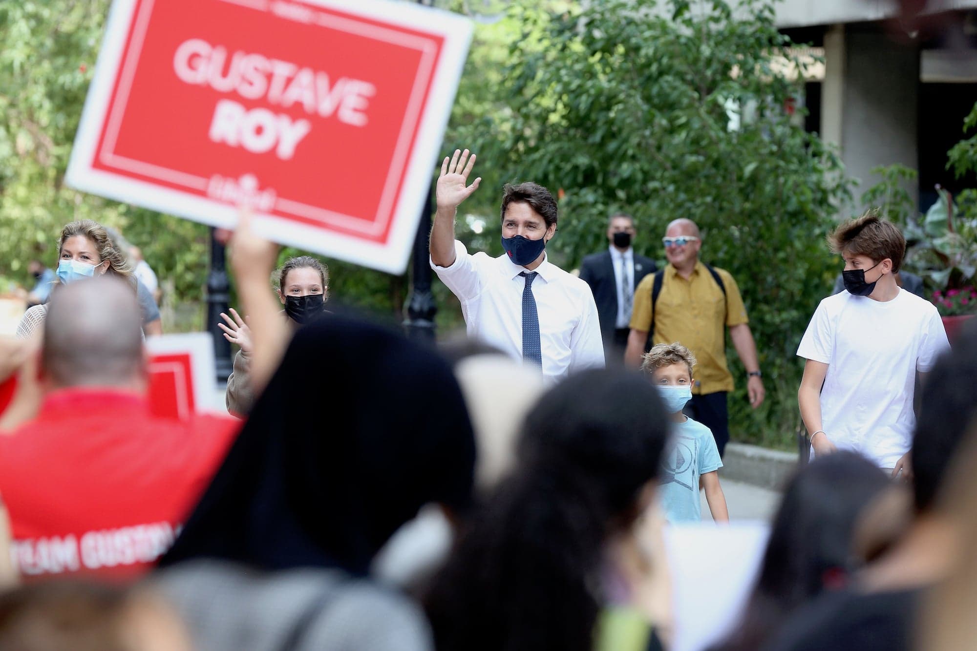 Liberal supporters are nervous, O'Toole's lead amongst young voters, and Singh's good week
