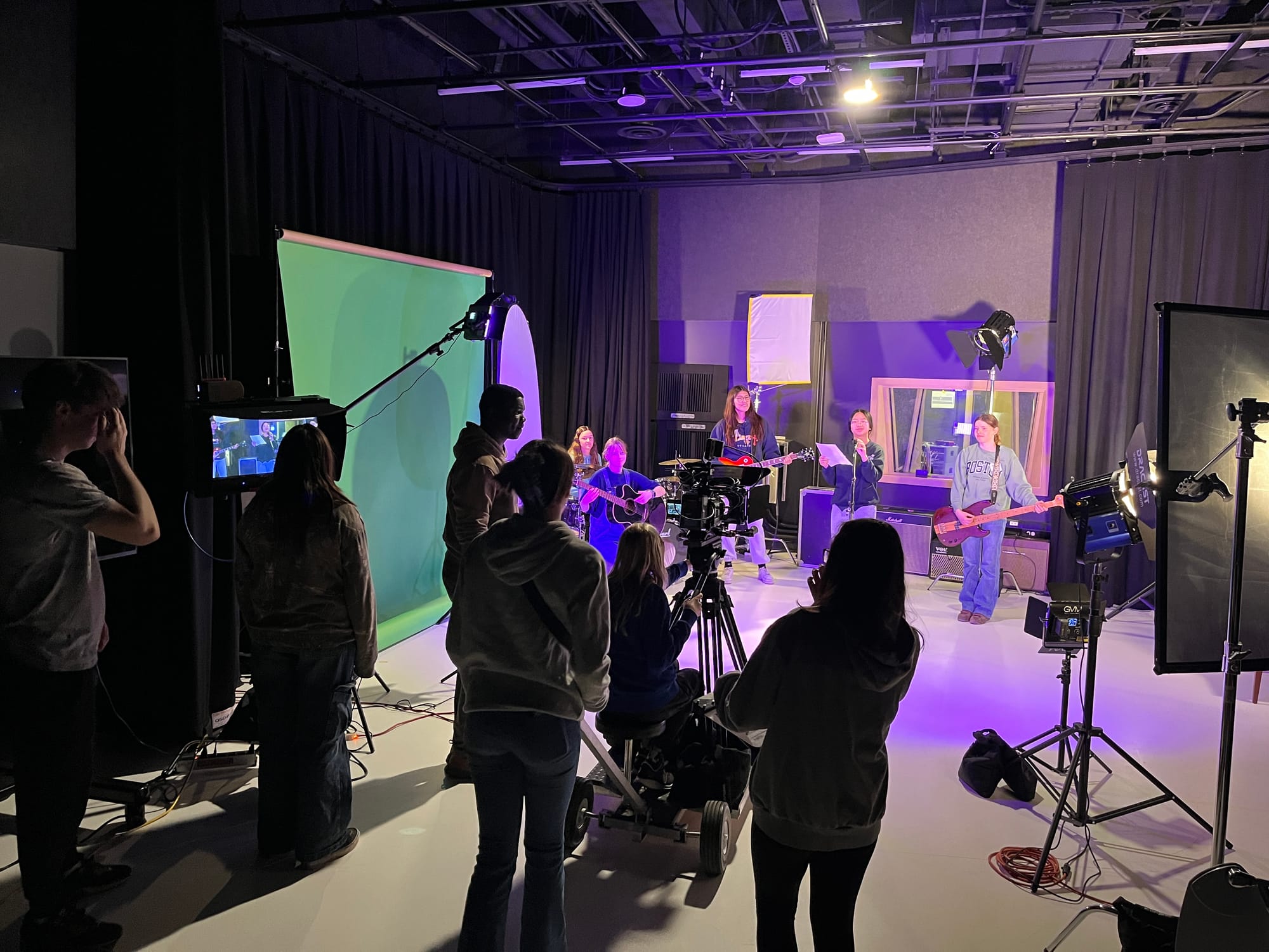 Assiniboine_College_MACLEANS_COLLEGE_GUIDEBOOK_Creative Media students with Young Women_s Conference