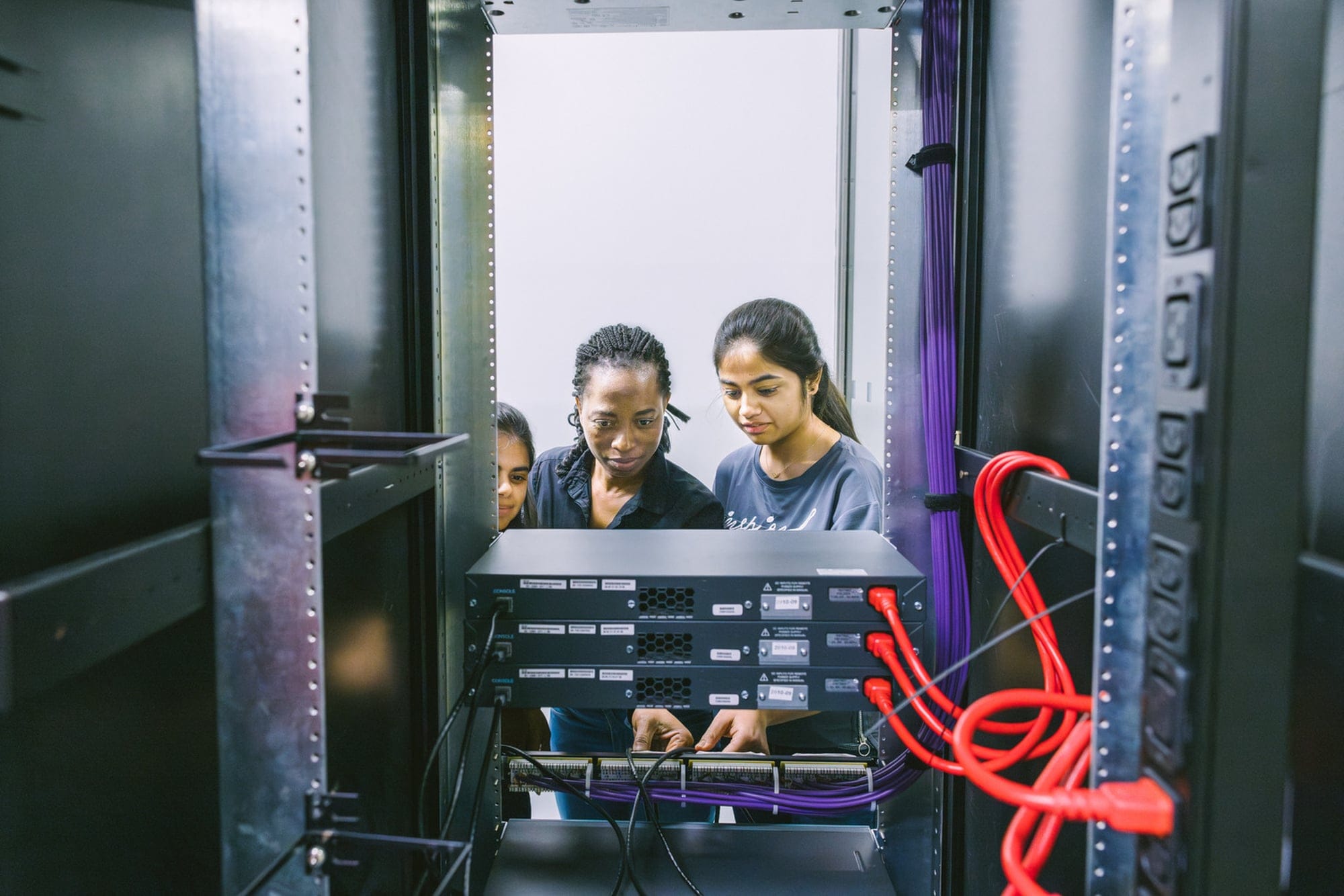SENECA_POLYTECHNIC_MACLEANS_MAGAZINE_COLLEGES_GUIDEBOOK_Seneca Polytechnic ITS-CISCO-LAB-2023-05-29-F7H8202