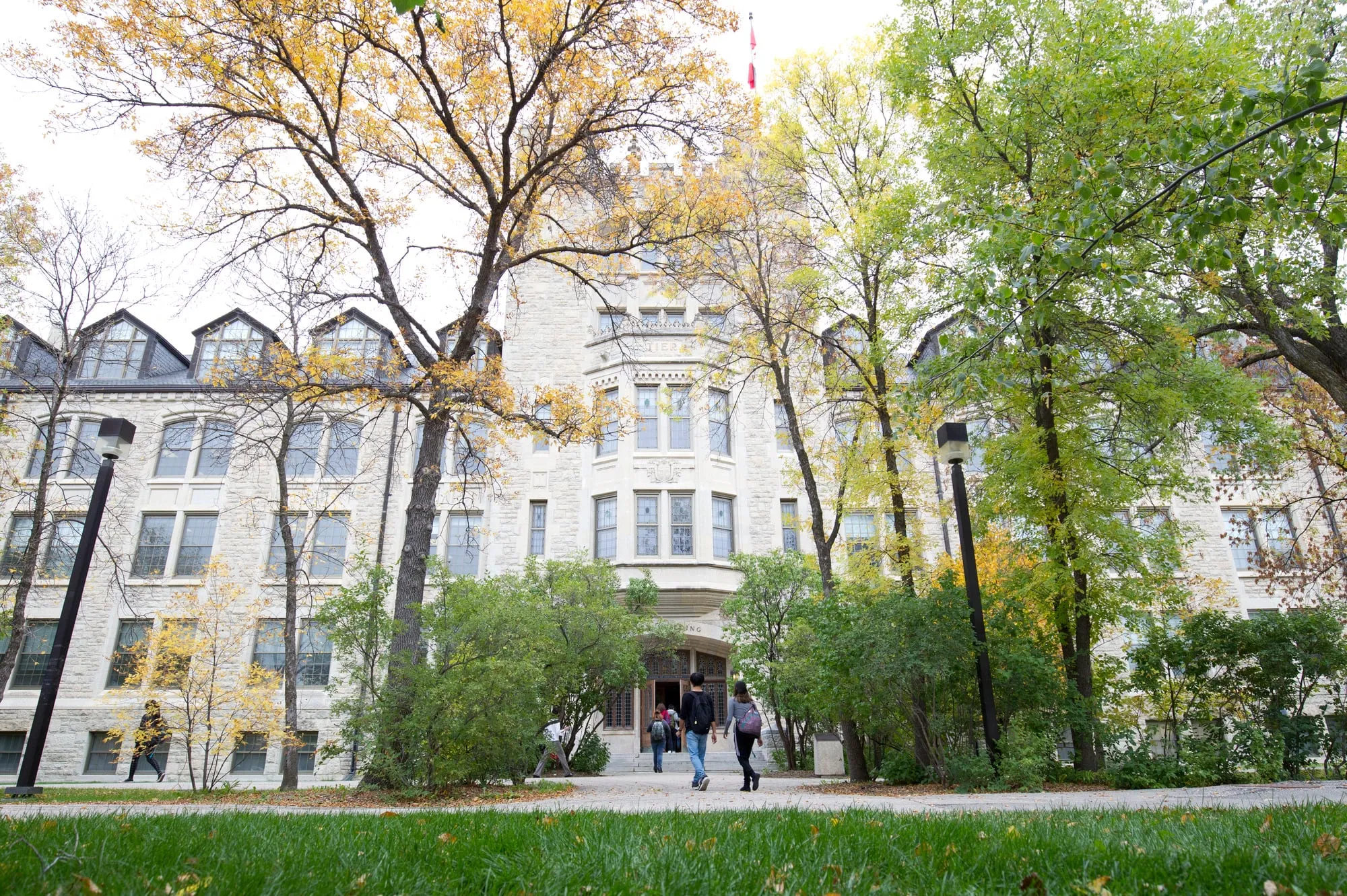 UNIVERSITY_OF_MANITOBA_MACLEANS_MAGAZINE_UNIVERSITY_GUIDEBOOK_RANKINGS_UM_2024_Macleans_12