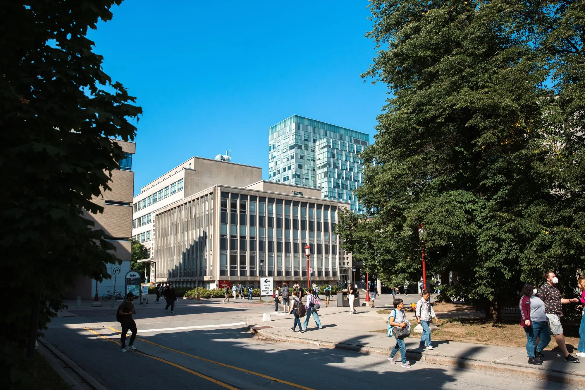 UNIVERSITY_OF_OTTAWA_MACLEANS_MAGAZINE_UNIVERSITY_GUIDEBOOK_RANKINGS_)University of Ottawa -20220908-BF-101-WEEK-CAMPUS-061