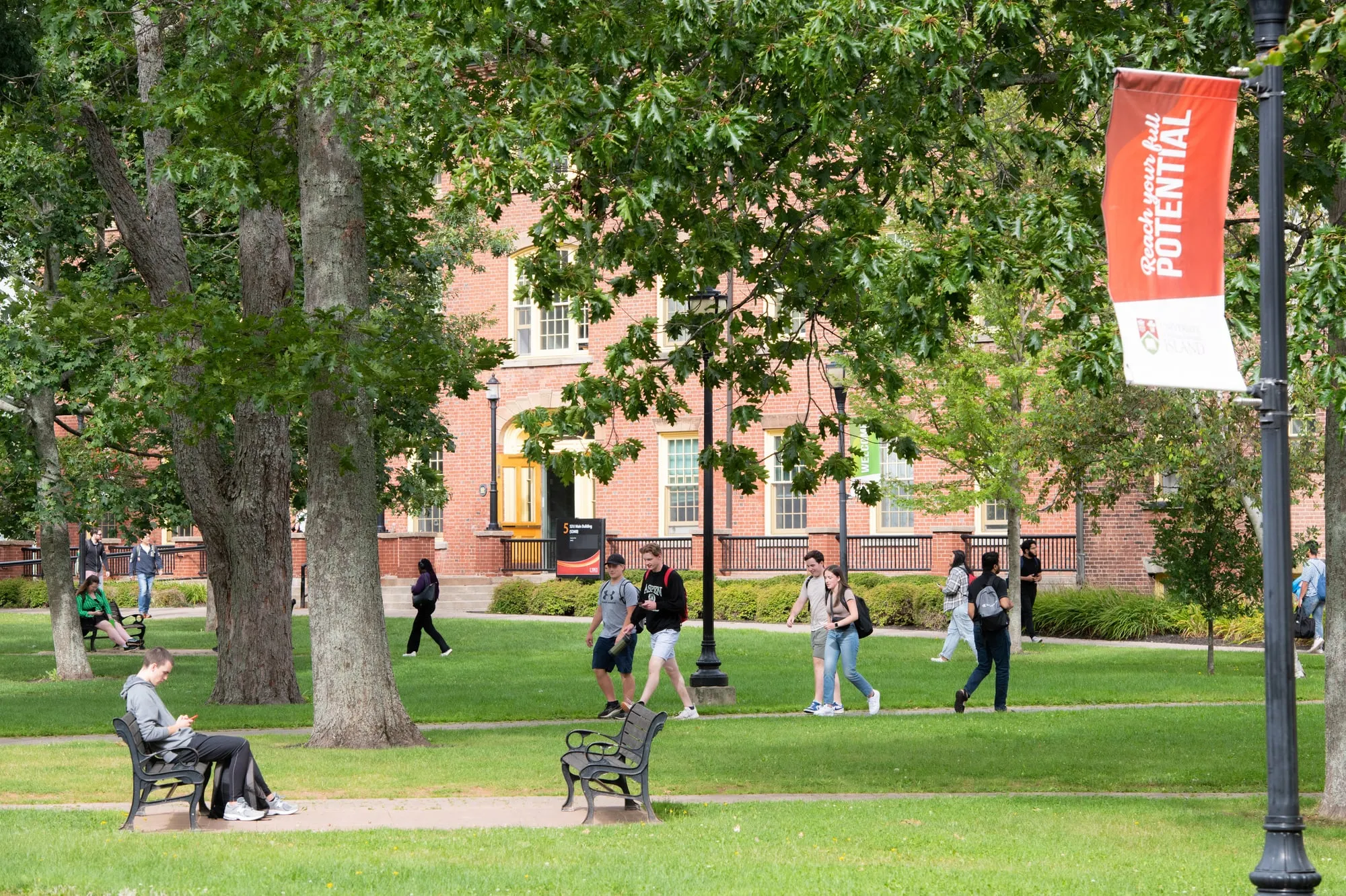 UNIVERSITY_OF_PRINCE_EDWARD_ISLAND_MACLEANS_MAGAZINE_UNIVERSITY_RANKINGS_GUIDEBOOK_University of Prince Edward Island-campus_fall