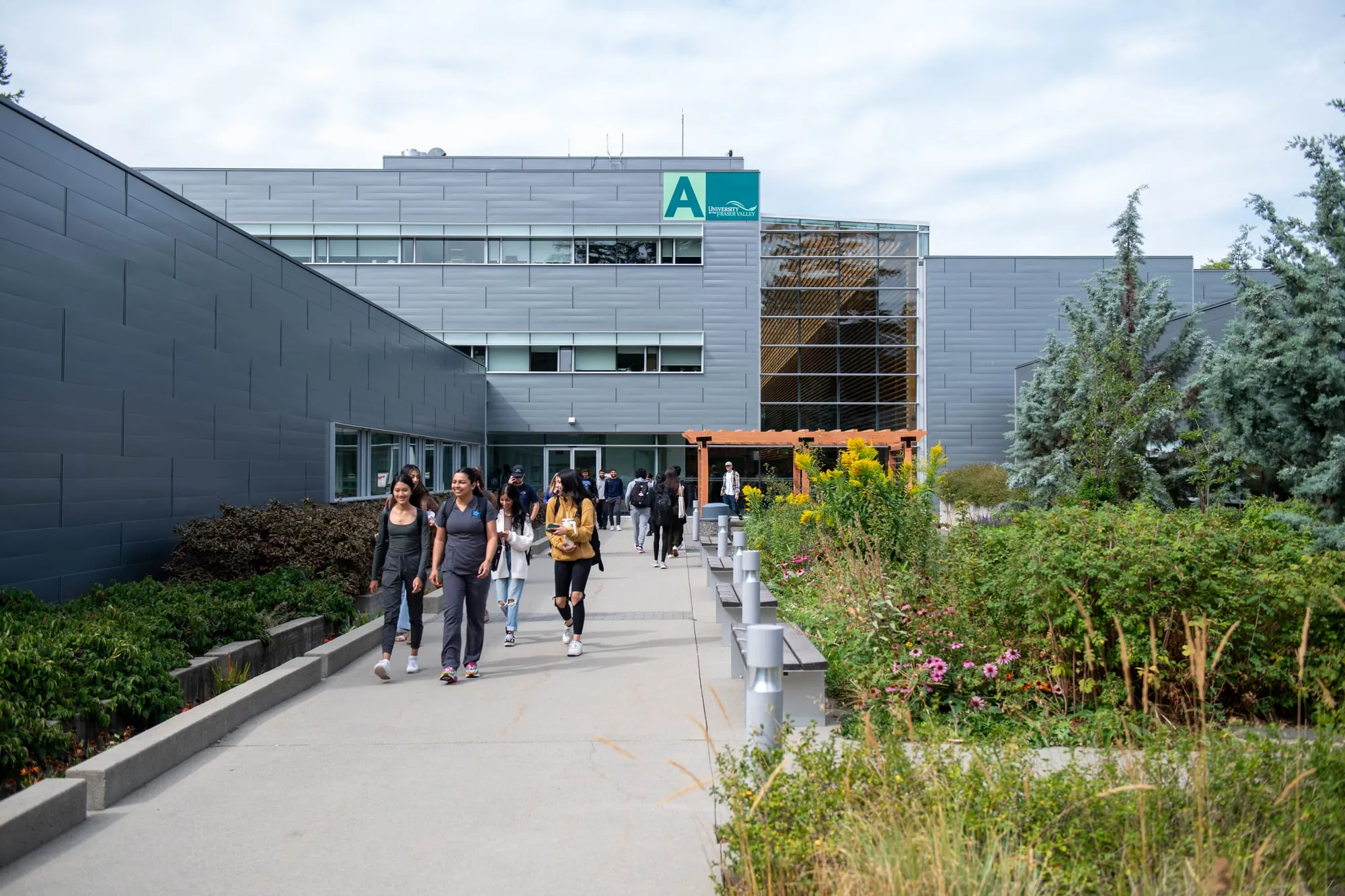 UNIVERSITY_OF_THE_FRASER_VALLEY_MACLEANS_MAGAZINE_UNIVERSITY_RANKINGS_GUIDEBOOK_University of the Fraser Valley-cep-fall-scenics-~-2023_53239144751_o