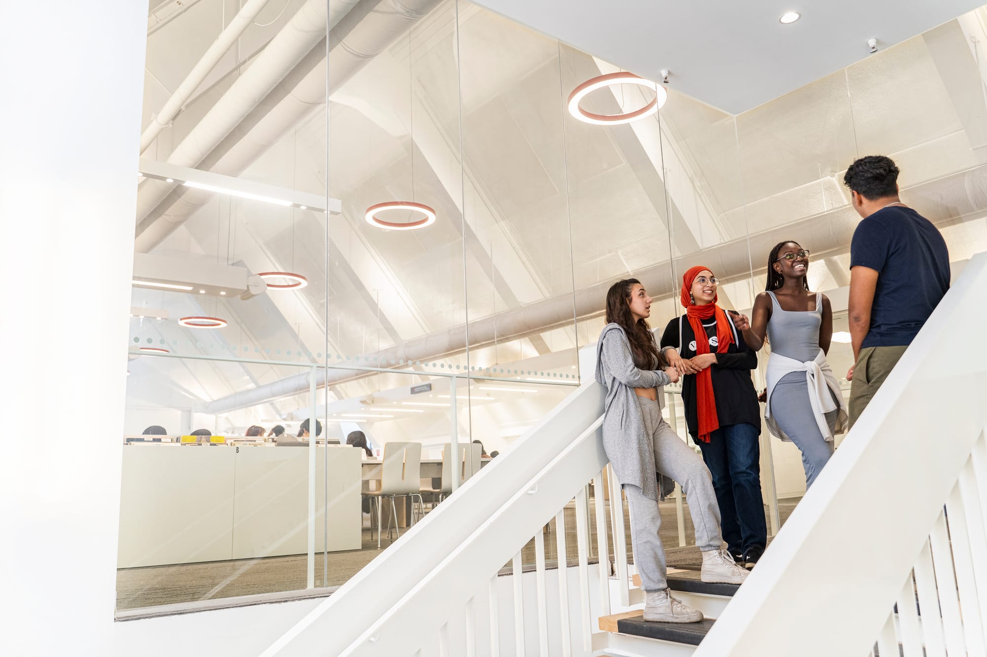 VANIER_COLLEGE_MACLEANS_MAGAZINE_COLLEGES_GUIDEBOOK_Vanier College credit- Ron Levine- Van_dsc1789