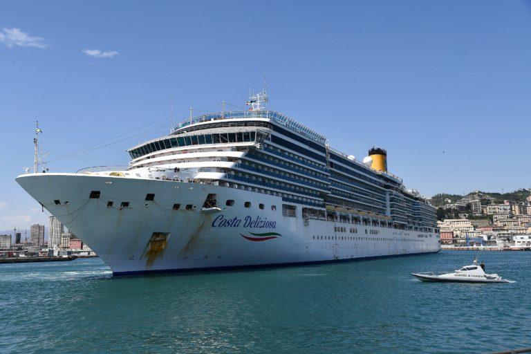 The Costa Deliziosa cruise ship undergoes a docking maneuver at the port of Genoa, Italy, on April 22.(Luca Zennaro/EPA/CP)