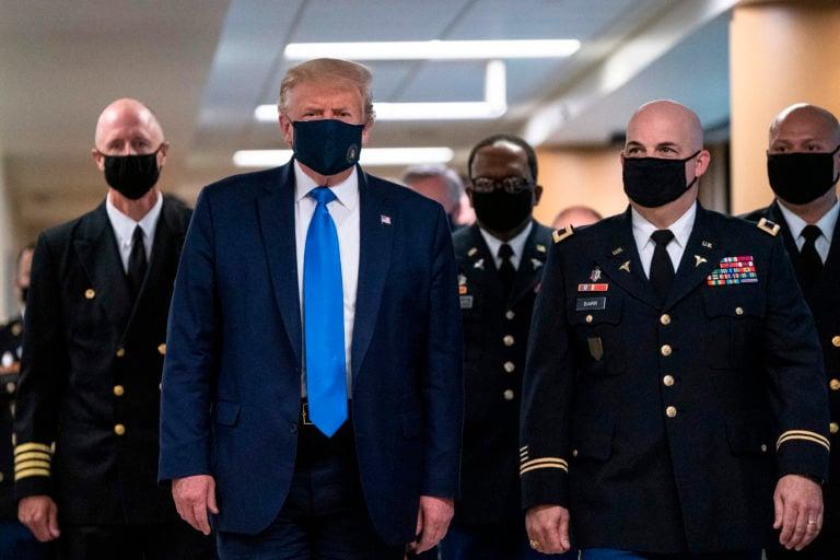 US President Donald Trump wears a mask as he visits Walter Reed National Military Medical Center in Bethesda, Maryland' on July 11, 2020. (Alex Edelman/AFP/Getty Images)