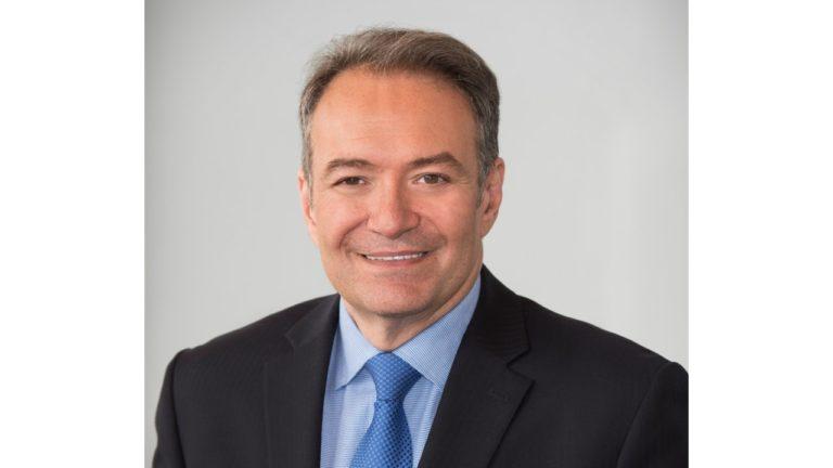 Headshot of president and CEO of University Health Network (UHN), Dr. Kevin Smith