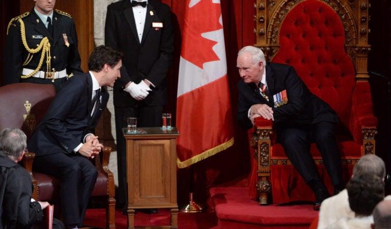 Trudeau speaks with Governor General David Johnston following the Speech from the Throne on Dec. 4, 2015 (CP/Sean Kilpatrick)