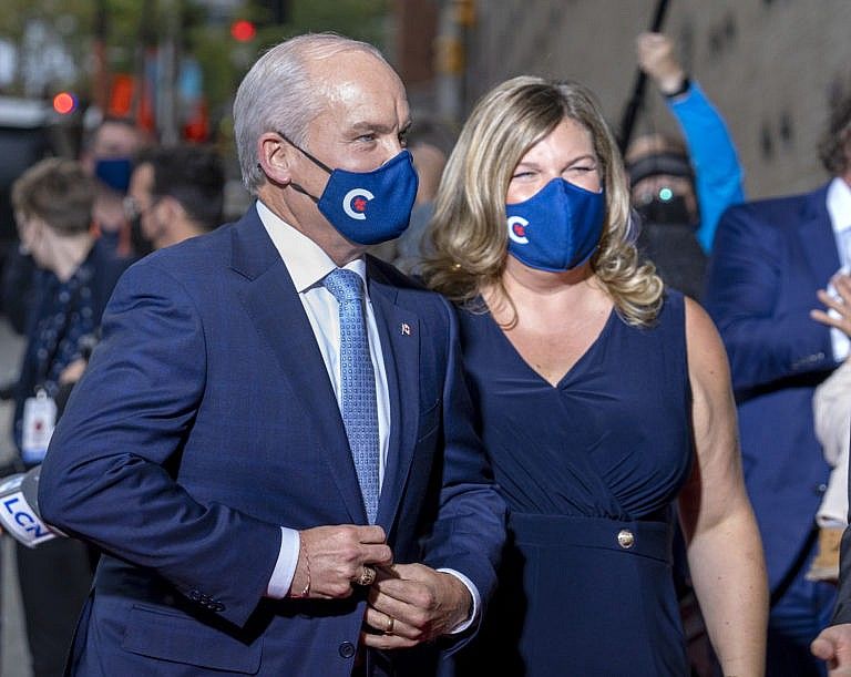 O'Toole and his wife Rebecca arrive for the TVA French language debate in Montreal on Sept. 2, 2021 (Frank Gunn/CP)