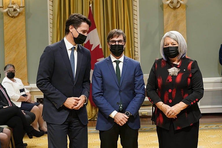 Trudeau, and Gov. Gen. Mary Simon, pose with Guilbeault at a cabinet swearing-in ceremony at Rideau Hall in Ottawa, on Oct.26, 2021 (Adrian Wyld/CP)