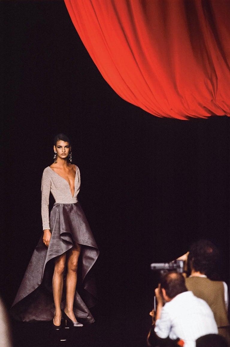 Evangelista at the Lanvin fashion show in July 1990 in Paris (Daniel Simon/Gamma-Rapho /Getty Images)
